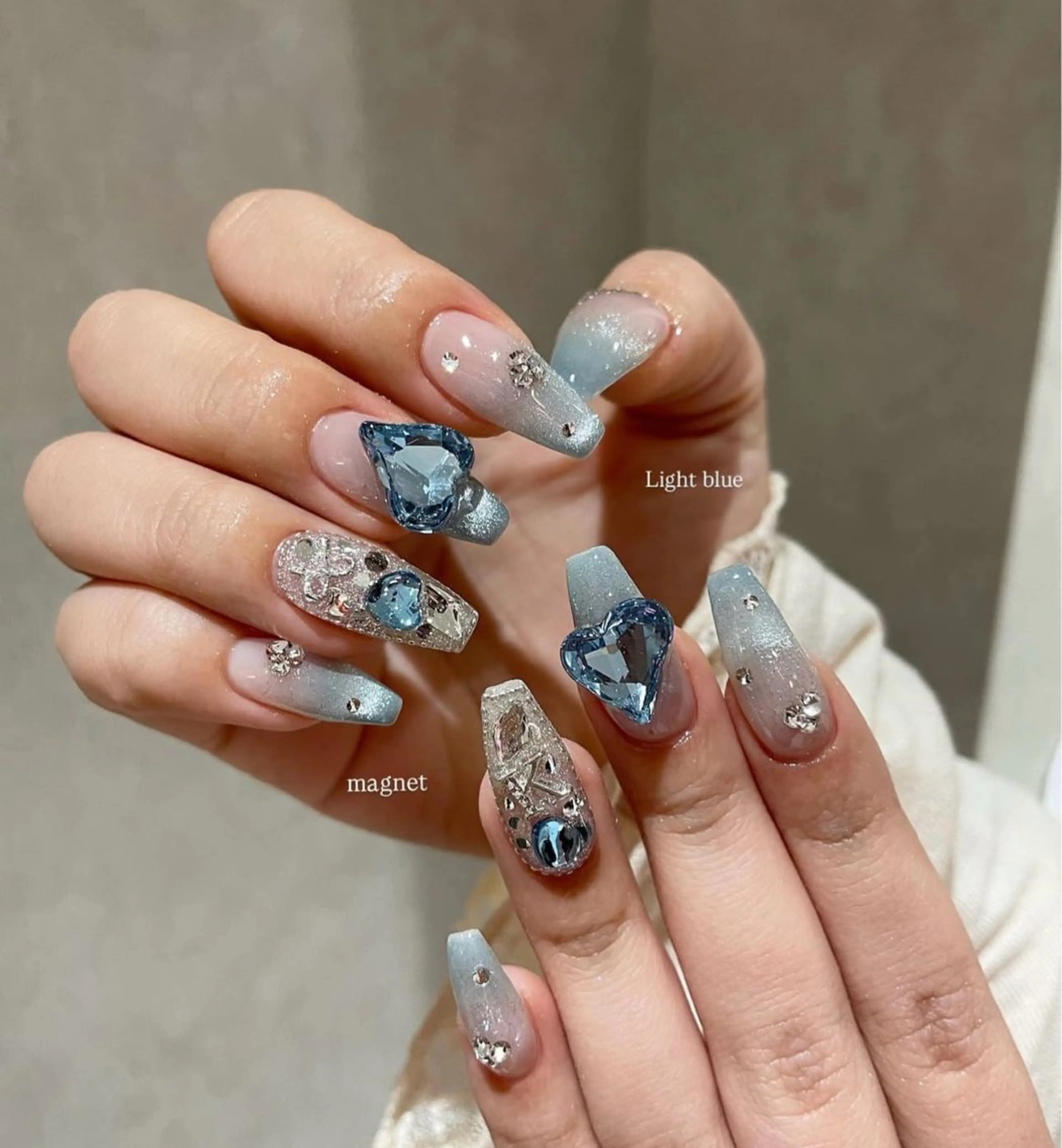 ネイル グラデーション キラキラネイル ワンカラーネイル 冬ネイル Jenn Nail Salonのネイルデザイン