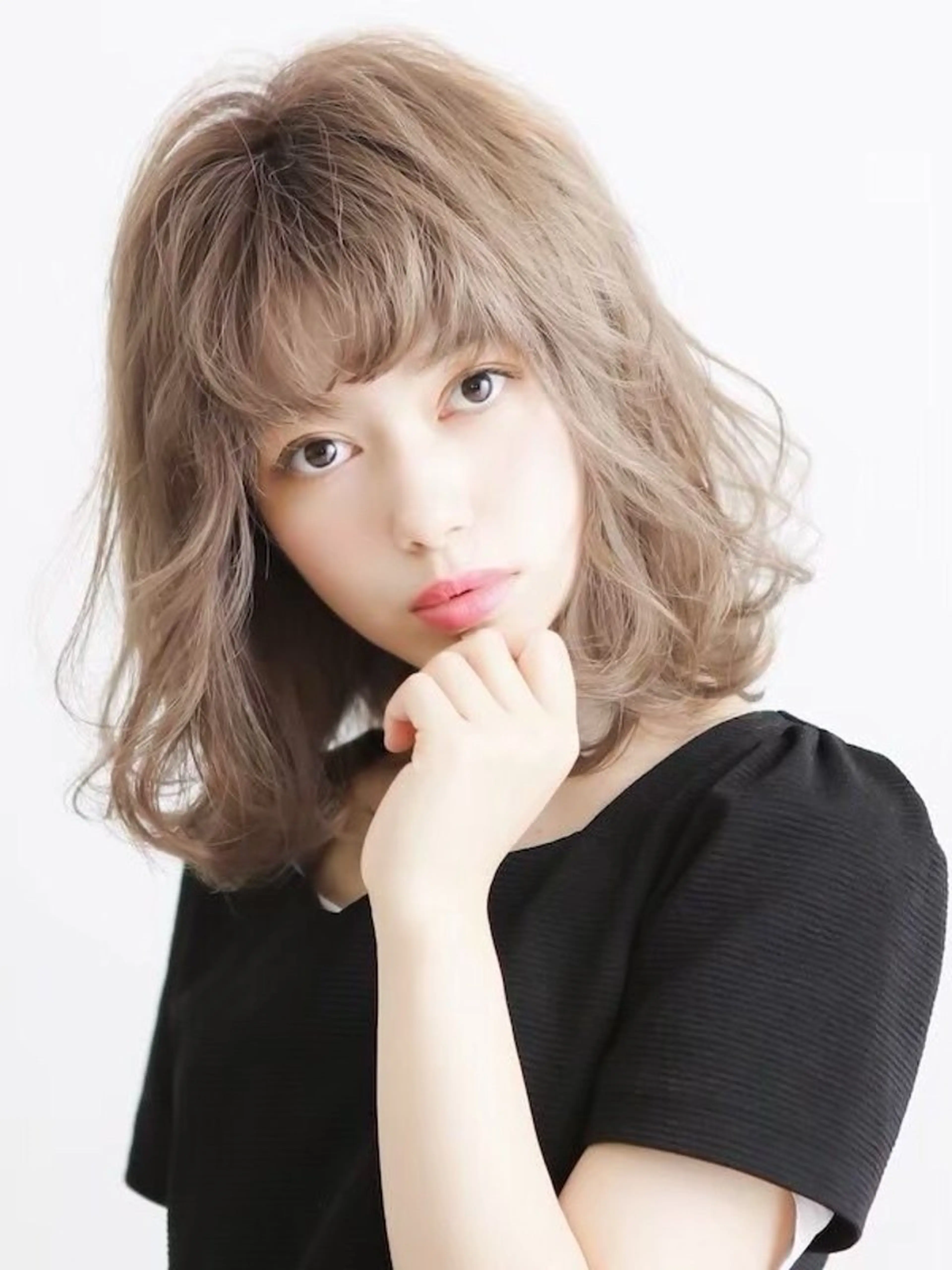 ミディアム 下まつげパーマモデル Mayuのヘアスタイル