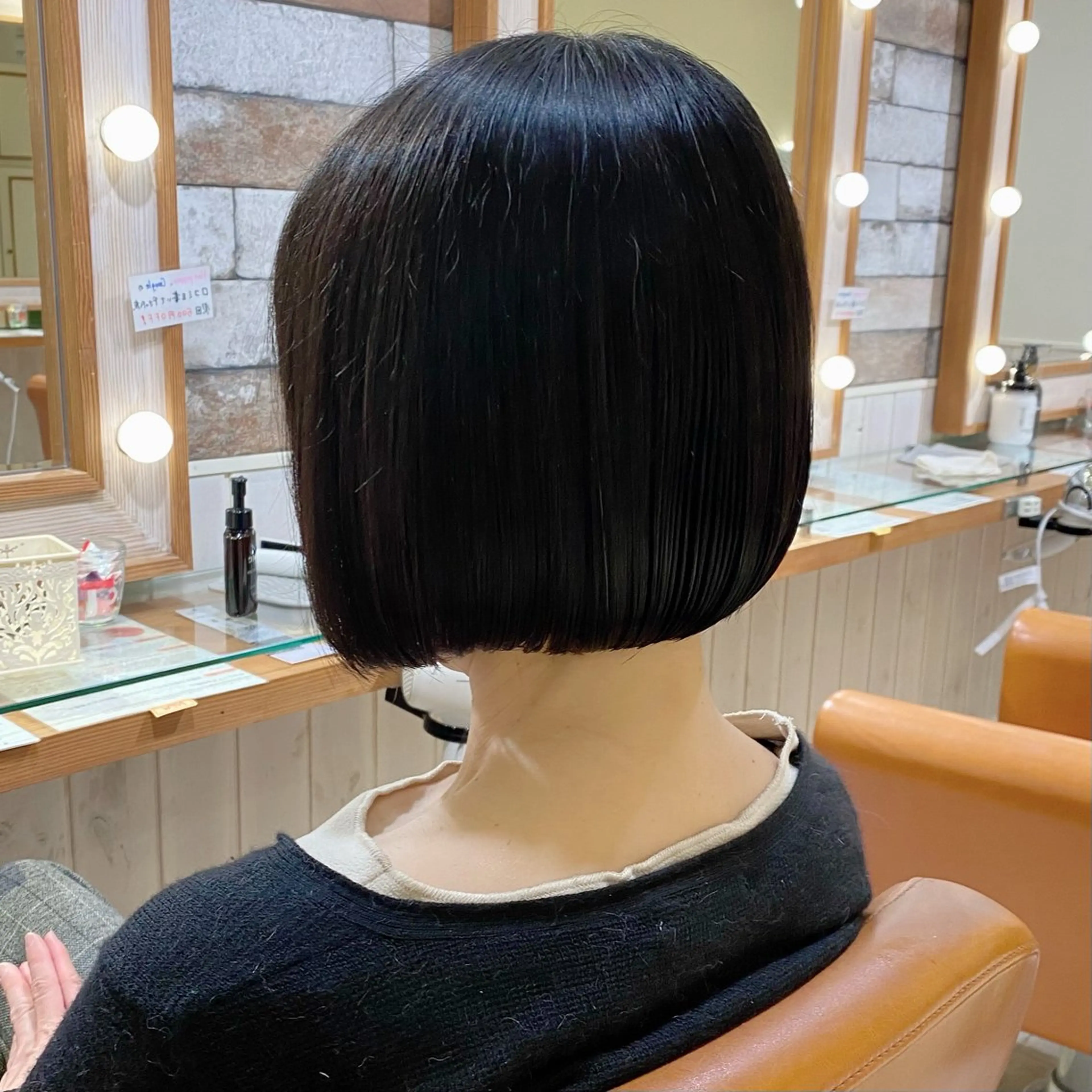 ショート ボブ カット 🌸小島友梨香🌸 ブリーチカラーのヘアスタイル