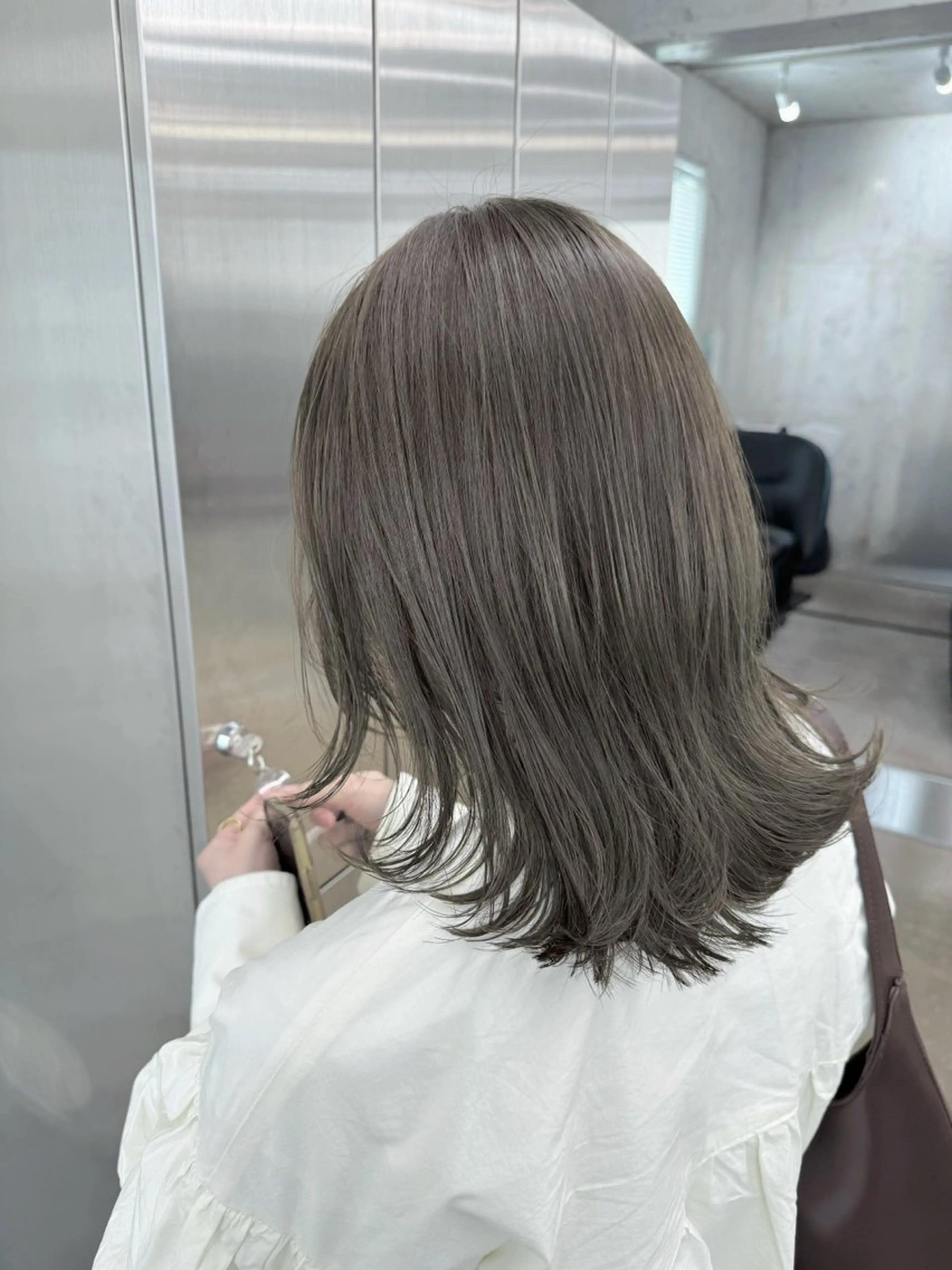 ミディアム カラー グレージュ オリーブグレージュ オリーブグレー カット ヘアカラー トリートメント 高橋大樹/グレージュ 透明感/髪質改善のヘアスタイル