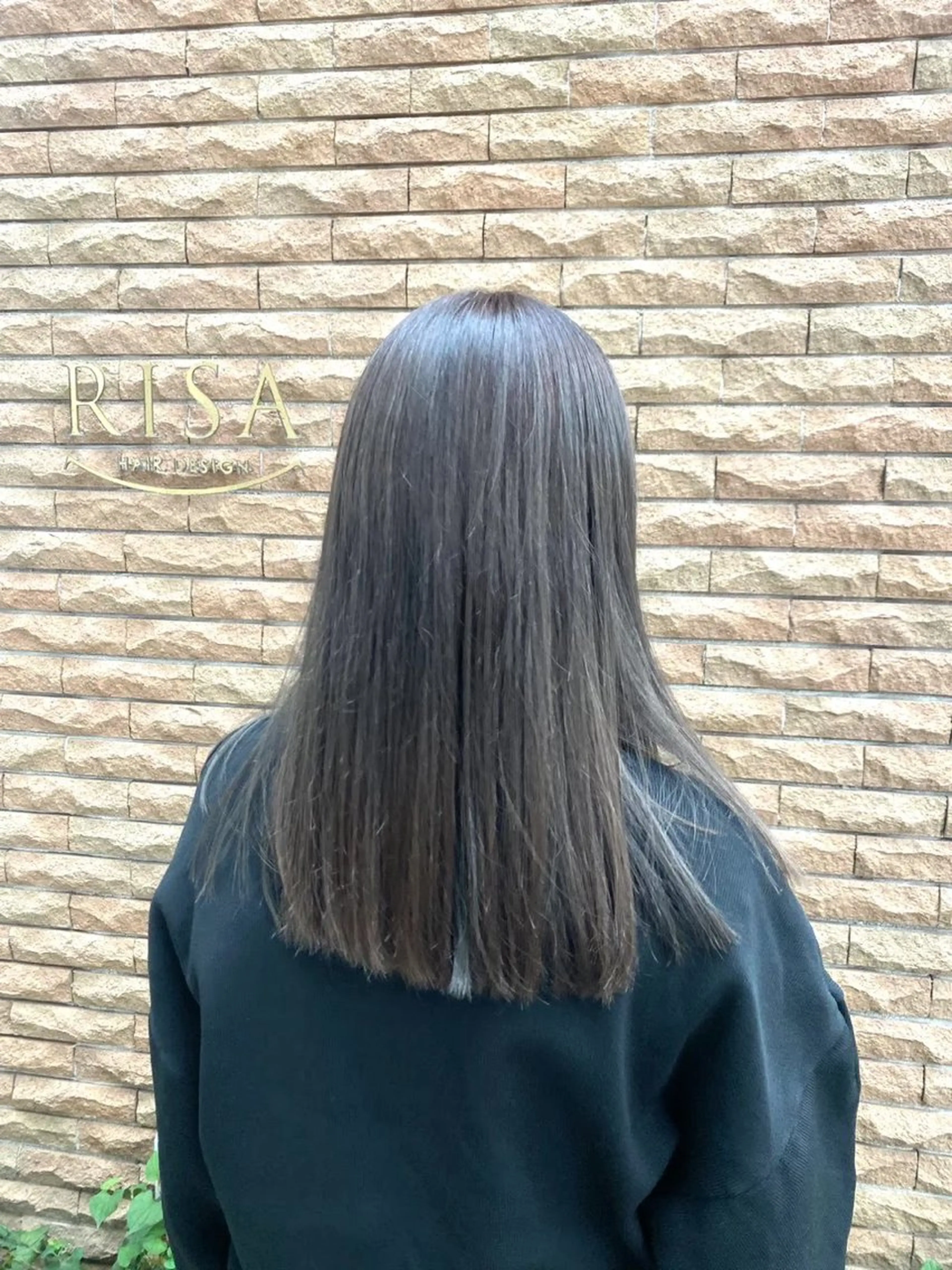 セミロング カラー ベージュカラー オリーブベージュ 🩶 AIRA / 透明感カラー 🩶のヘアスタイル