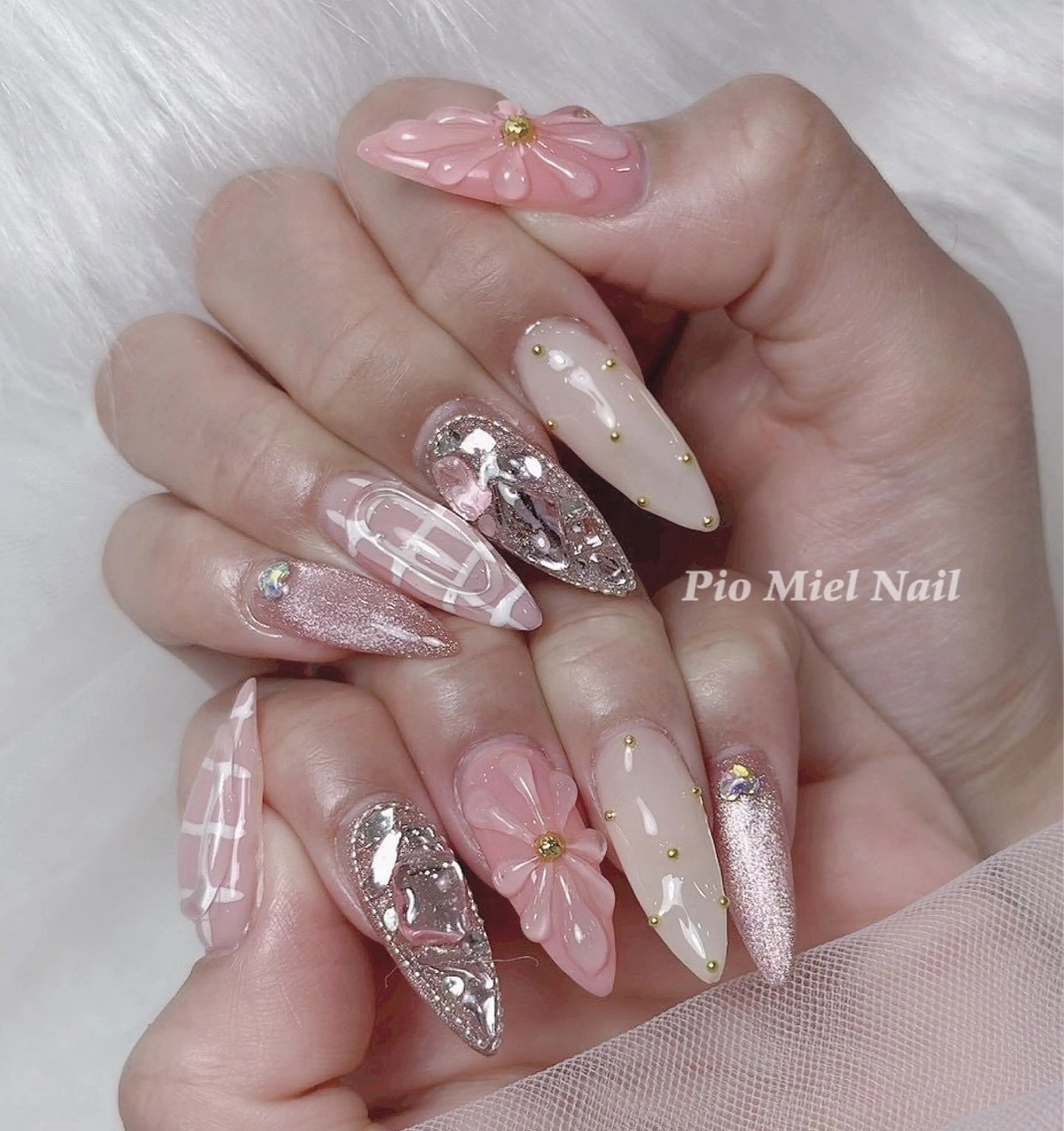 ネイル Pio Mielのネイルデザイン