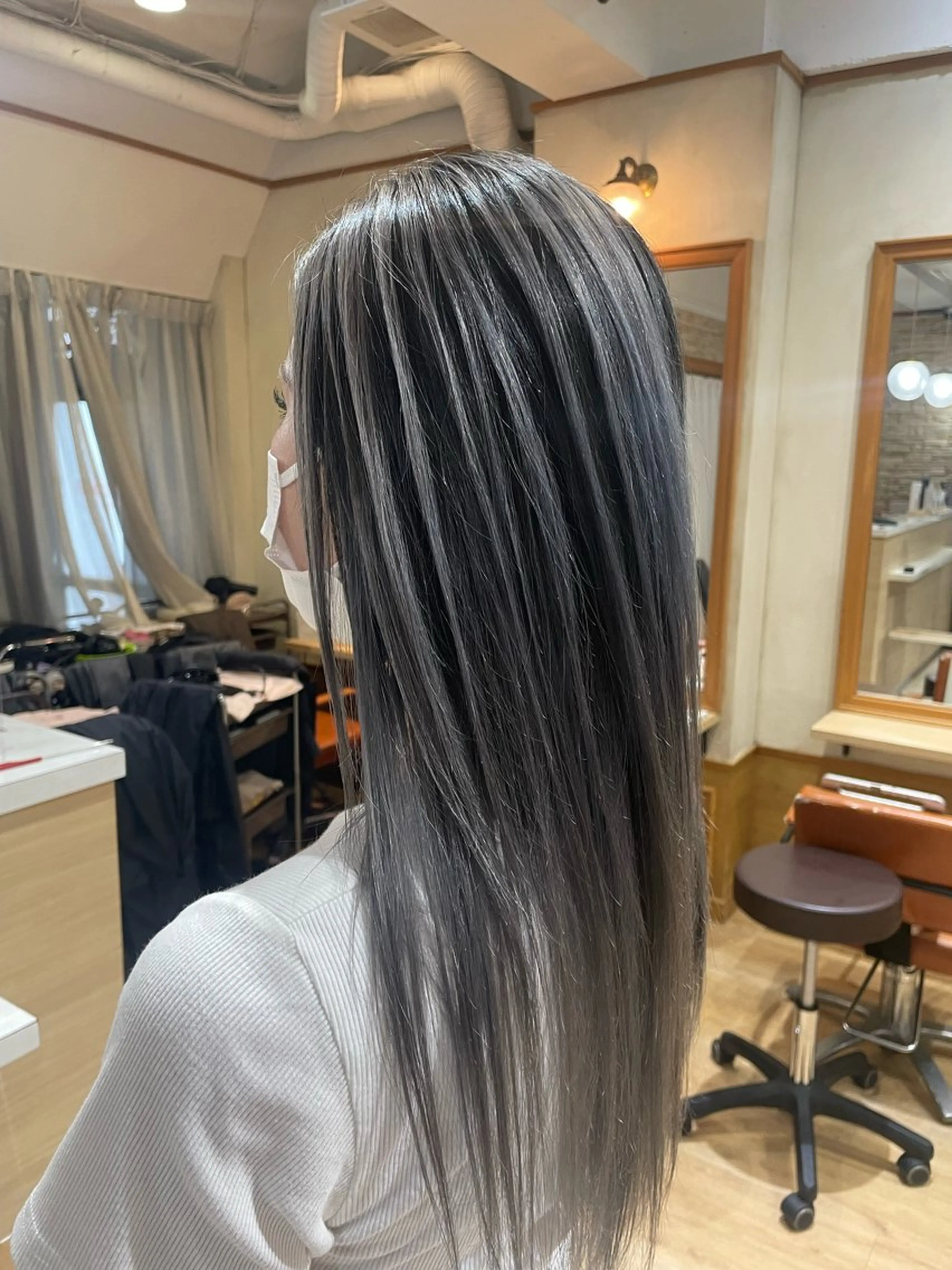 ロング カット ヘアカラー トリートメント 髪質改善艶髪✂︎小寺 透明感カラーのヘアスタイル