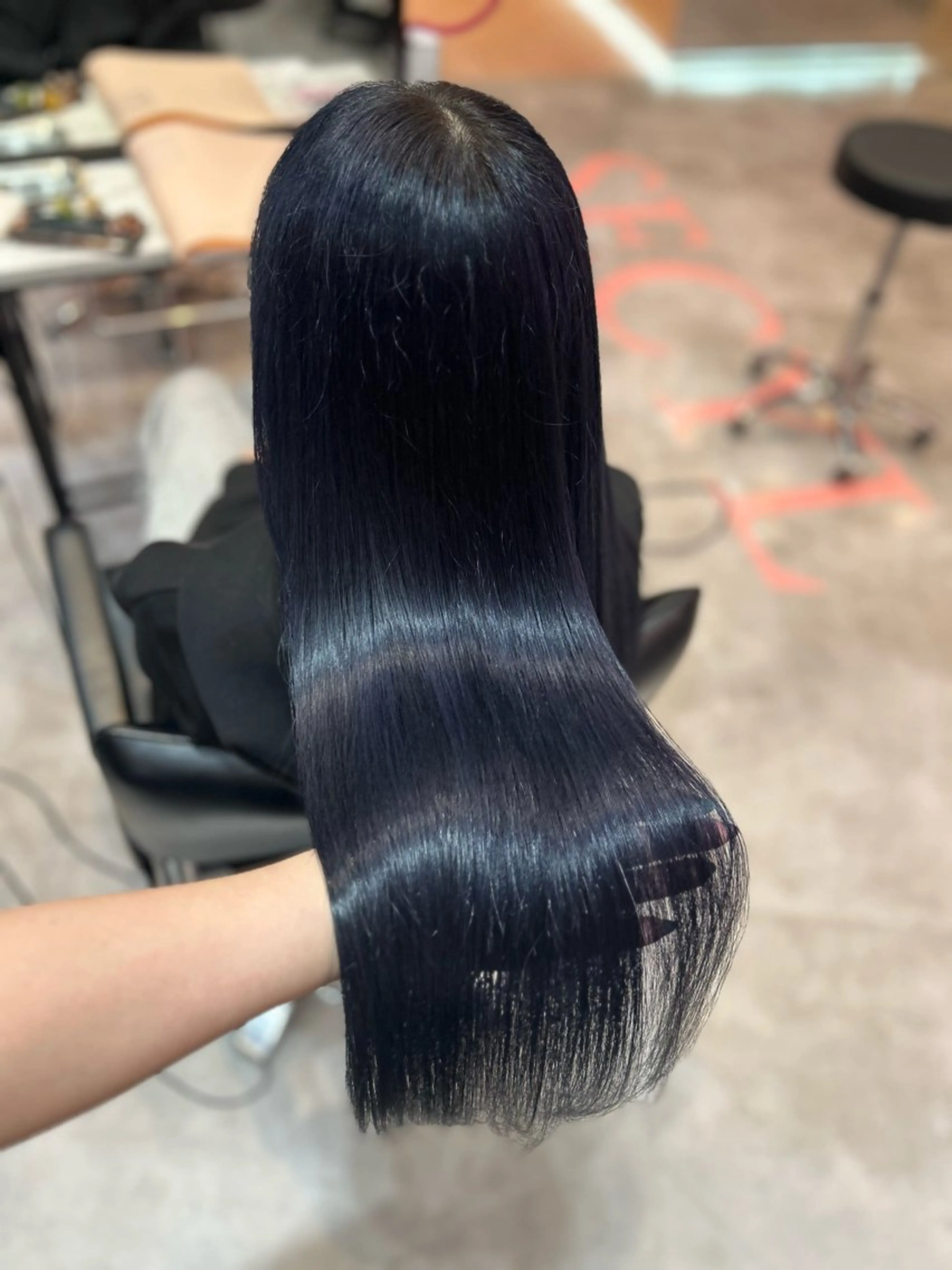ロング カット ヘアカラー トリートメント 艶髪特化矯正カット ✨️MOMOEのヘアスタイル