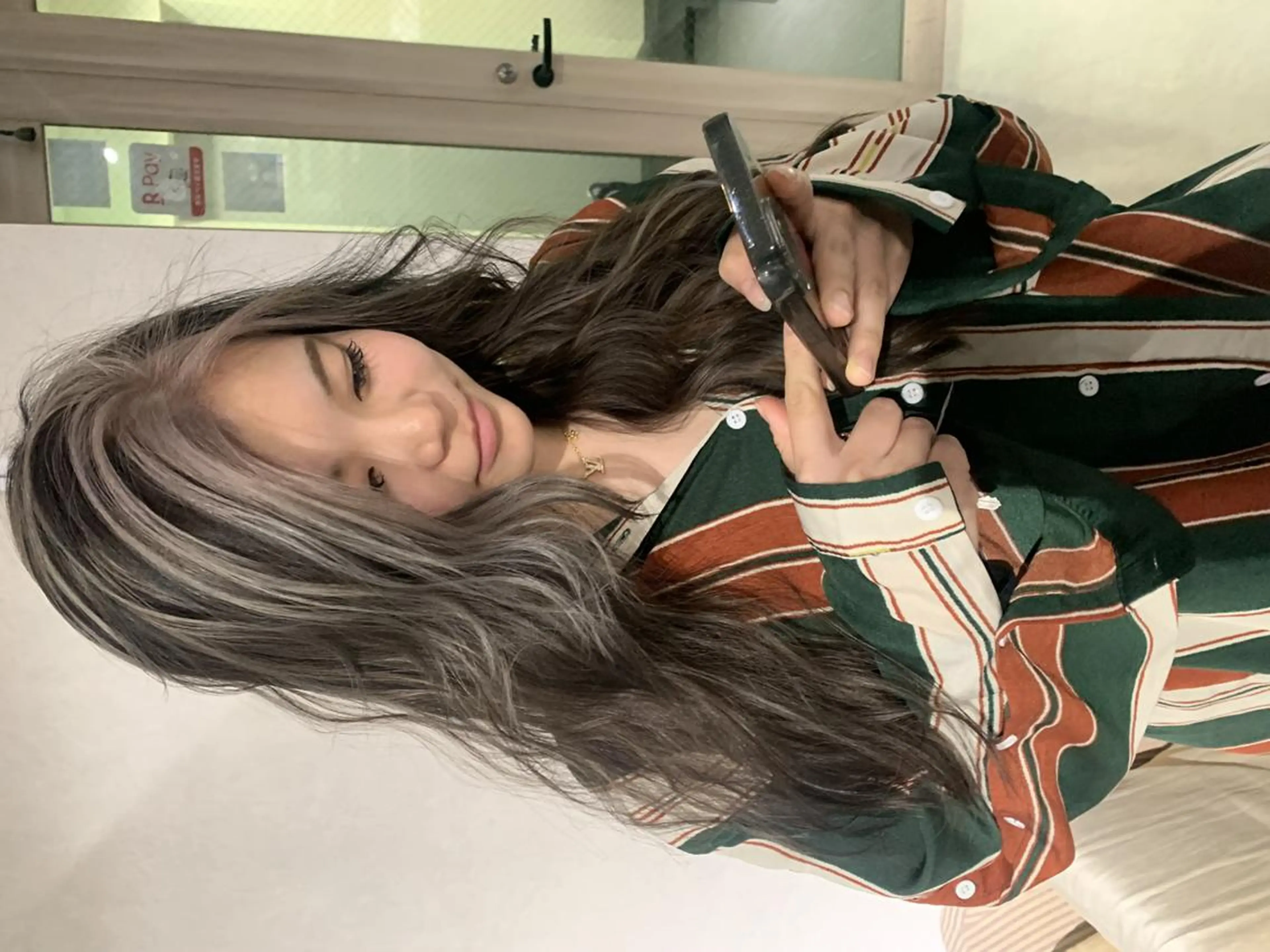 ロング カラー ヘアカラー トリートメント ハイライトカラーなら 川嶋宏旭 栄 矢場町のヘアスタイル