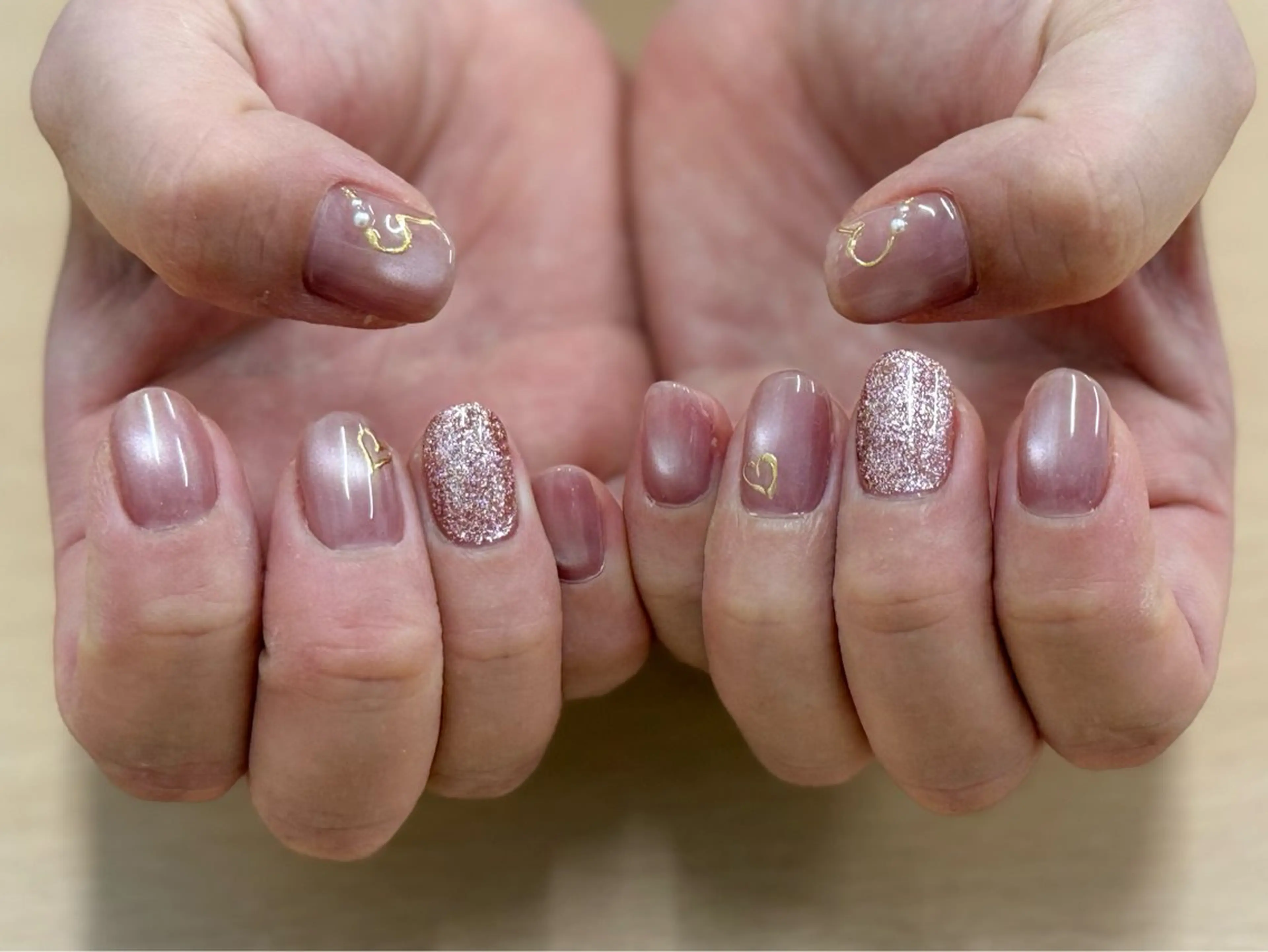 ネイル ハート マグネットネイル salone Regina 【サローネ レジーナ】所属・Regina Marinaのネイルデザイン