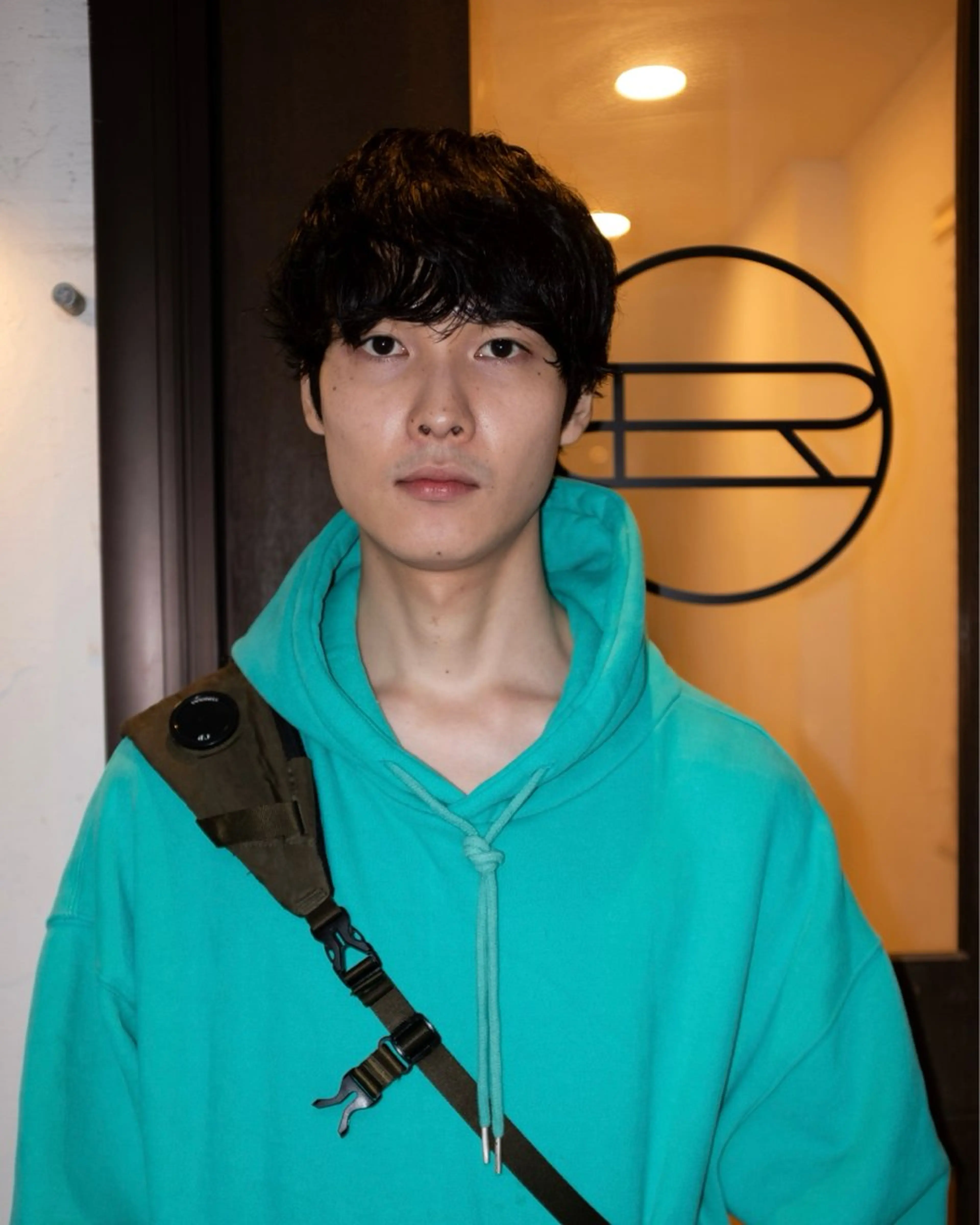 ミディアム パーマ メンズ カット パーマ メンズ専門ブリー チカラー⚡️リュウジのヘアスタイル