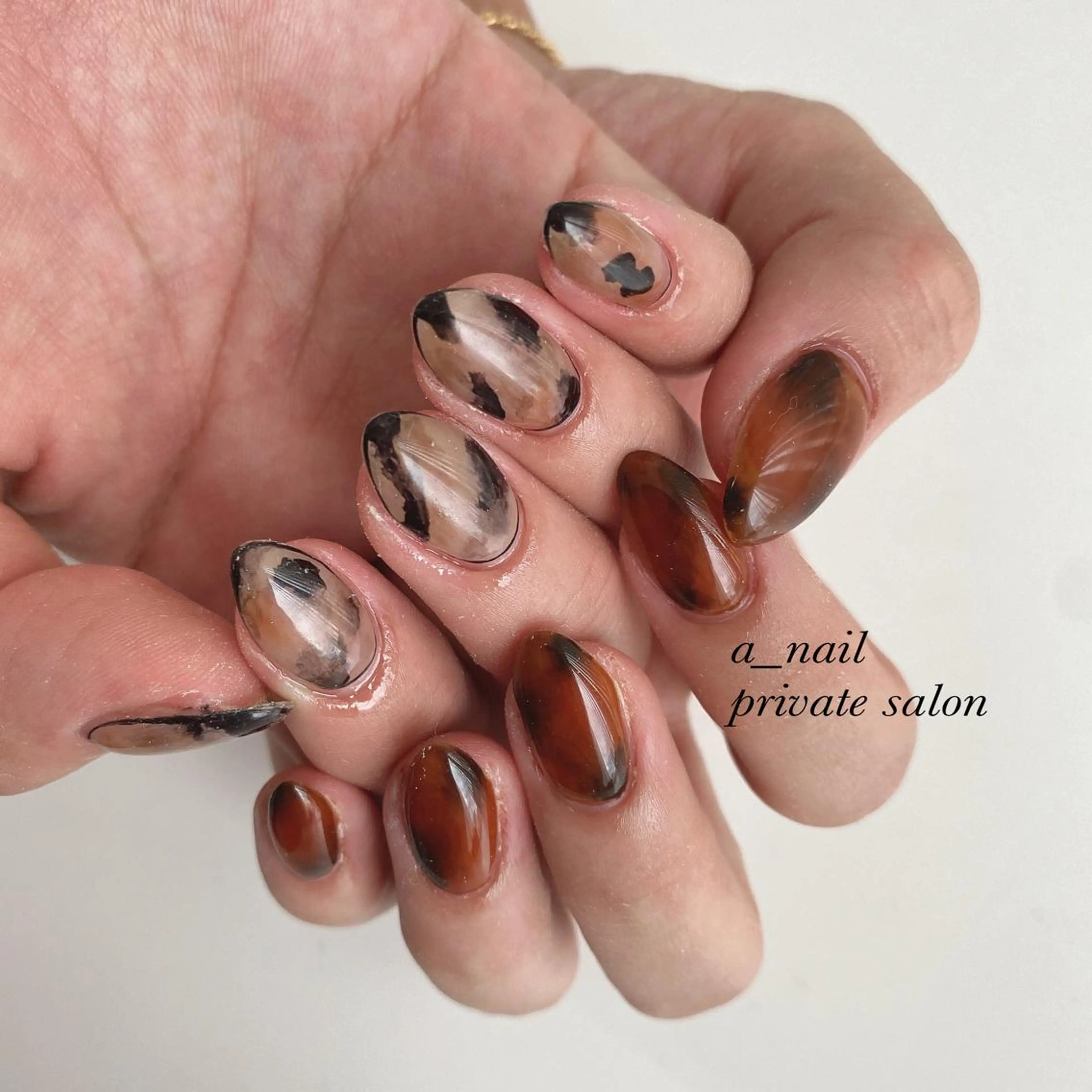 ネイル アニマル柄 フレンチネイル ジェルネイル 氷ネイル・うるうるネイル レース 菅 恵奈のネイルデザイン