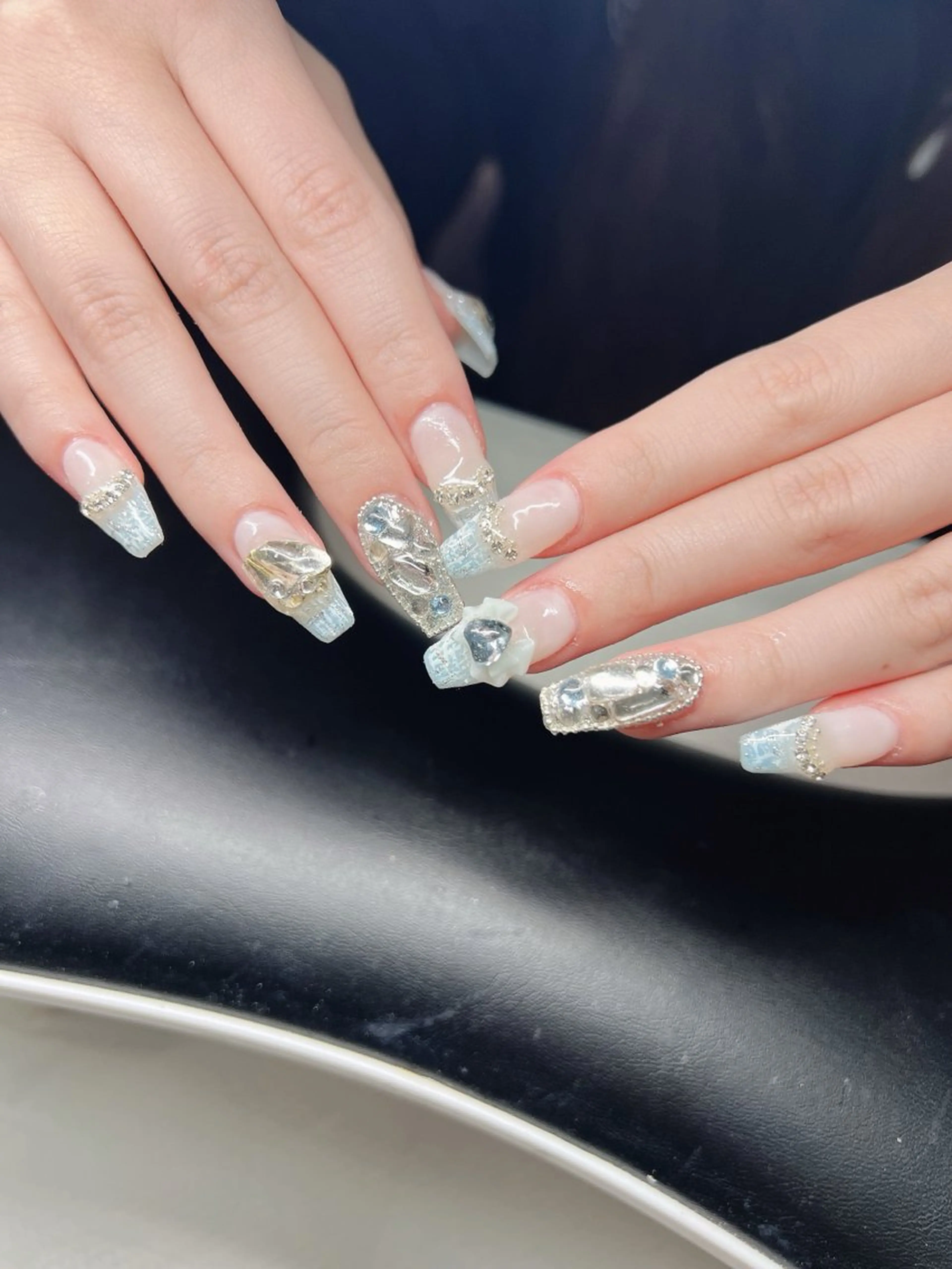 ネイル オーロラネイル チークネイル 長さ出し フットネイル フレンチネイル ハンドネイル Lee Nailsのネイルデザイン