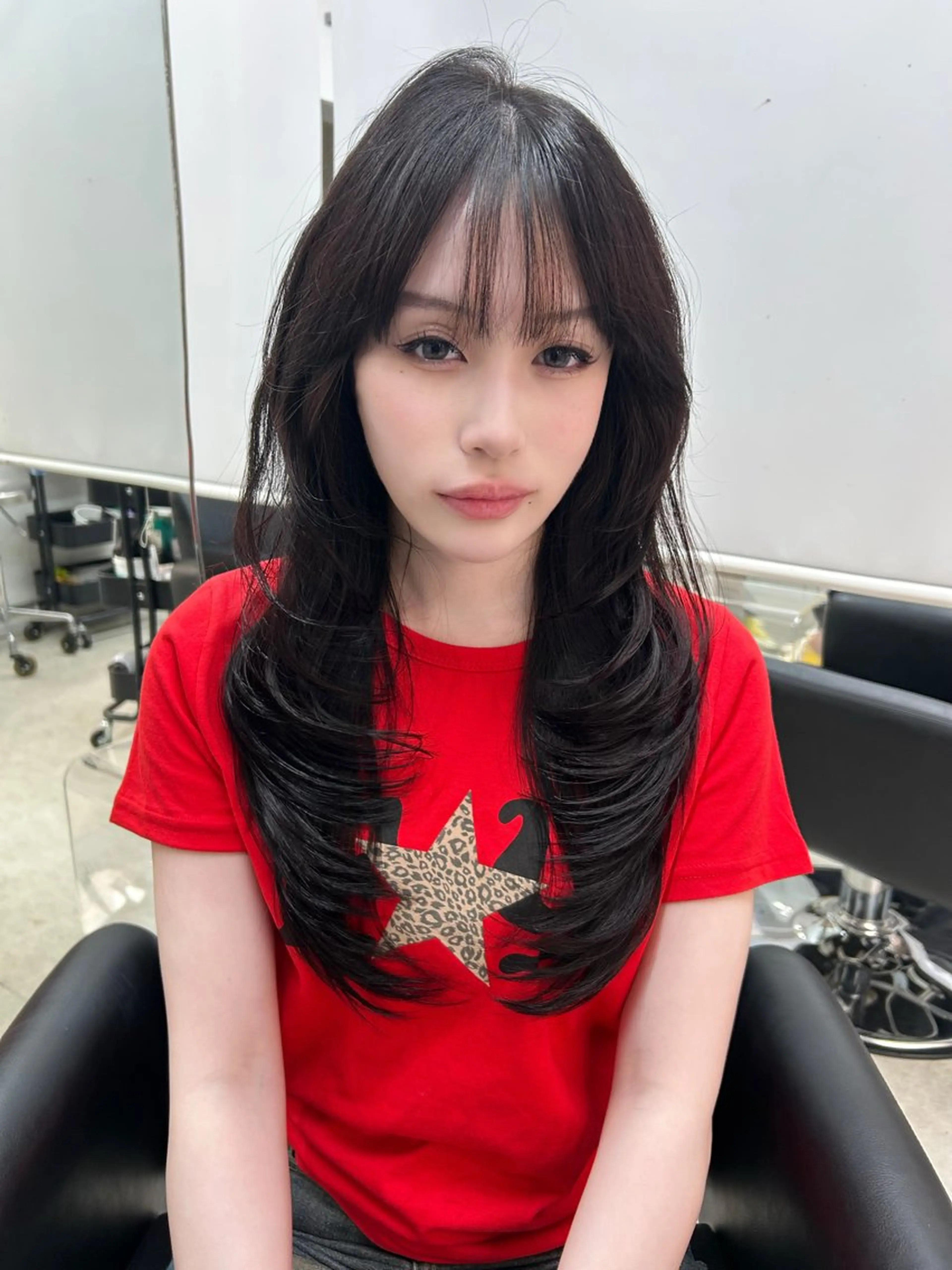 ロング ケアカラー くびれヘア 髪質改善 韓国風ヘア レイヤーカット 梅田l大人韓国ヘア レイヤー×艶カラーのヘアスタイル