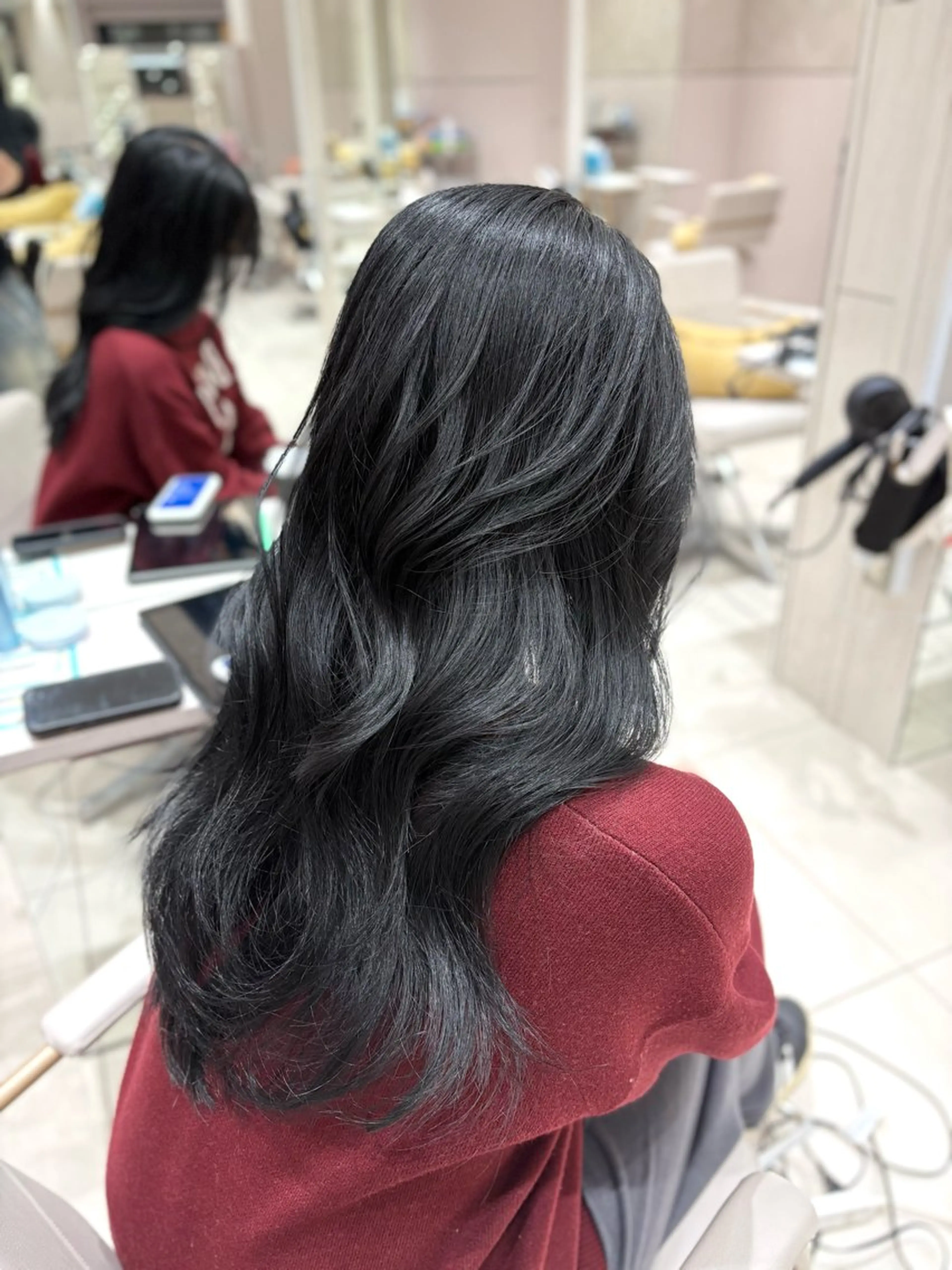 ロング カラー 黒髪 ブルーカラー ブルーブラック 銀座/レイヤー/ 透明感カラー✨りくのヘアスタイル