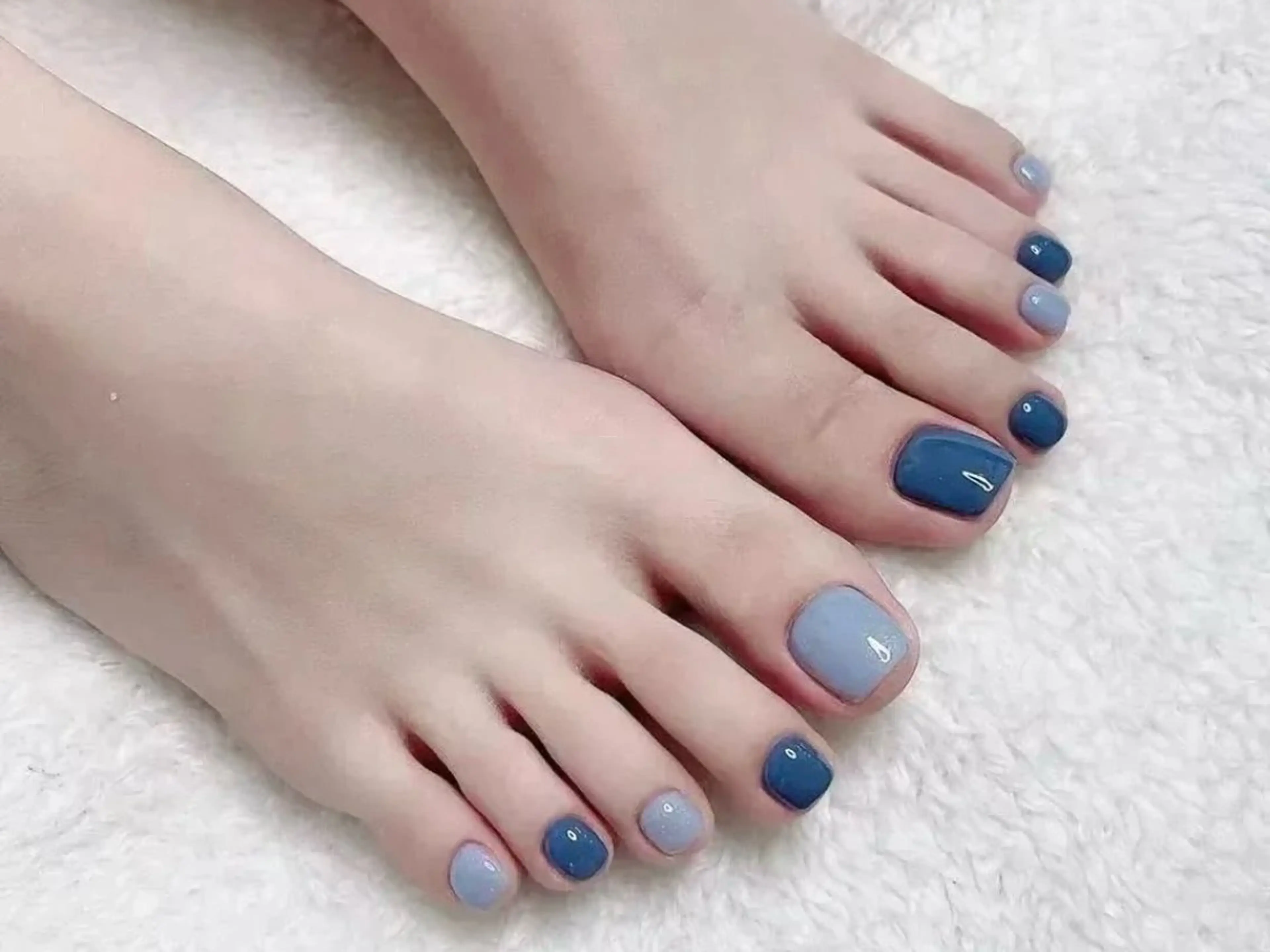 カラー フットネイル R1🎀Nail💕 池袋東口店のネイルデザイン