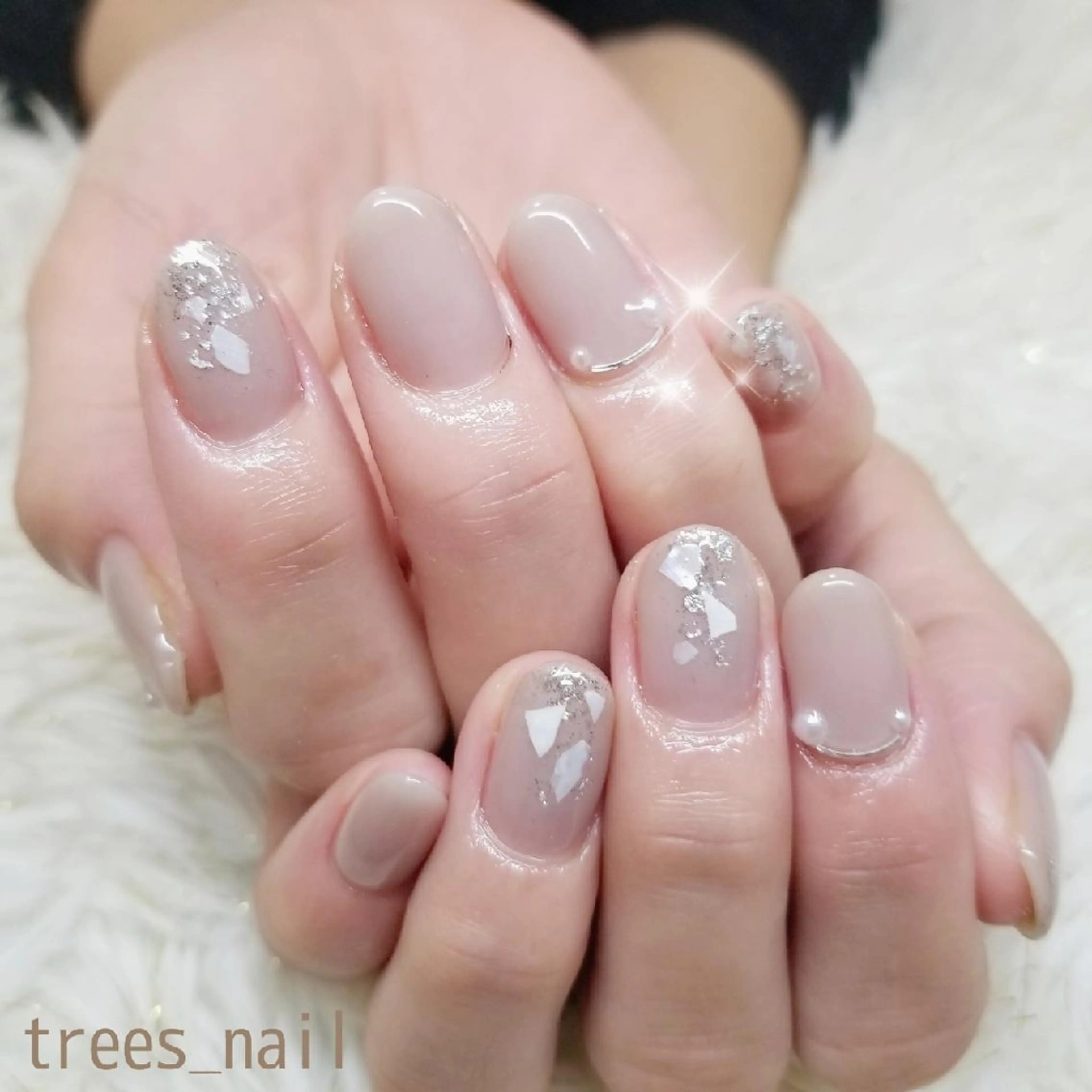 ネイル ラメ(グリッター) シルバー 春ネイル ハンドネイル フットネイル trees_ nailのネイルデザイン