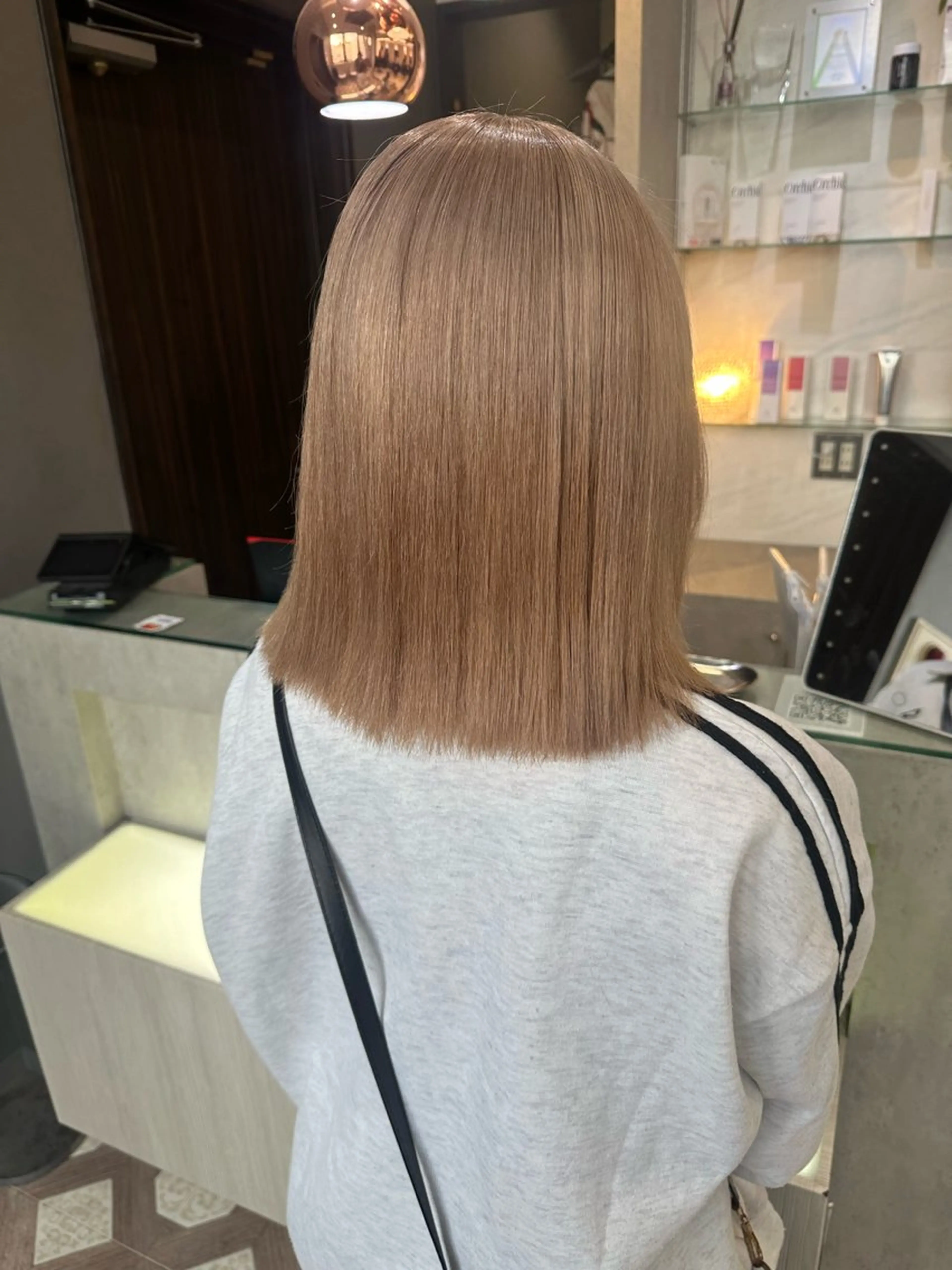 ミディアム カラー ベージュカラー ブリーチ ブラウンカラー 透明感カラー ピンクカラー ヘアカラー トリートメント AYAKASA 暖色カラー/レイヤーのヘアスタイル