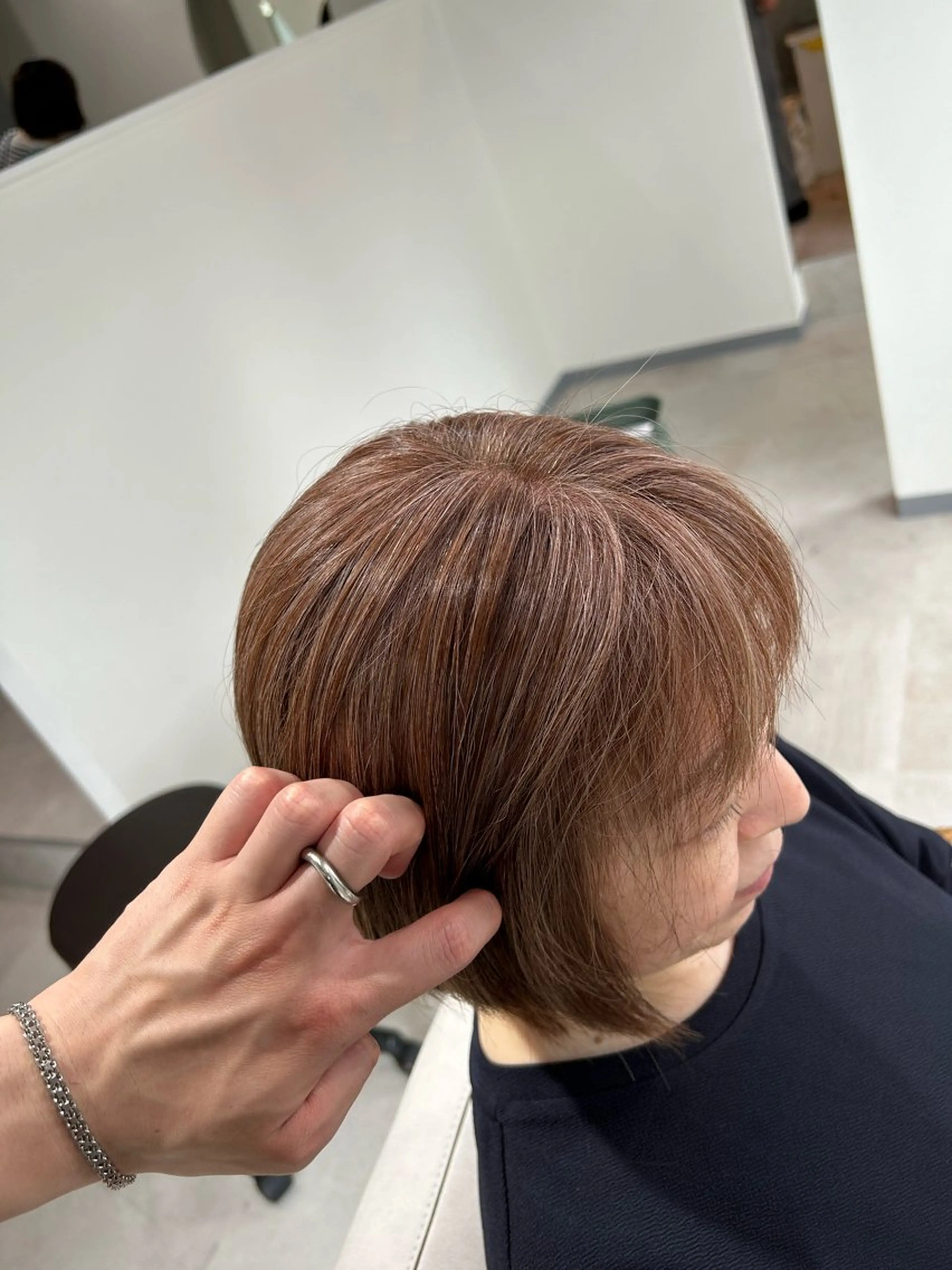 ショート カラー メンズ カット ヘアカラー トリートメント 白髪ぼかしハイライト 柳川拓哉のヘアスタイル