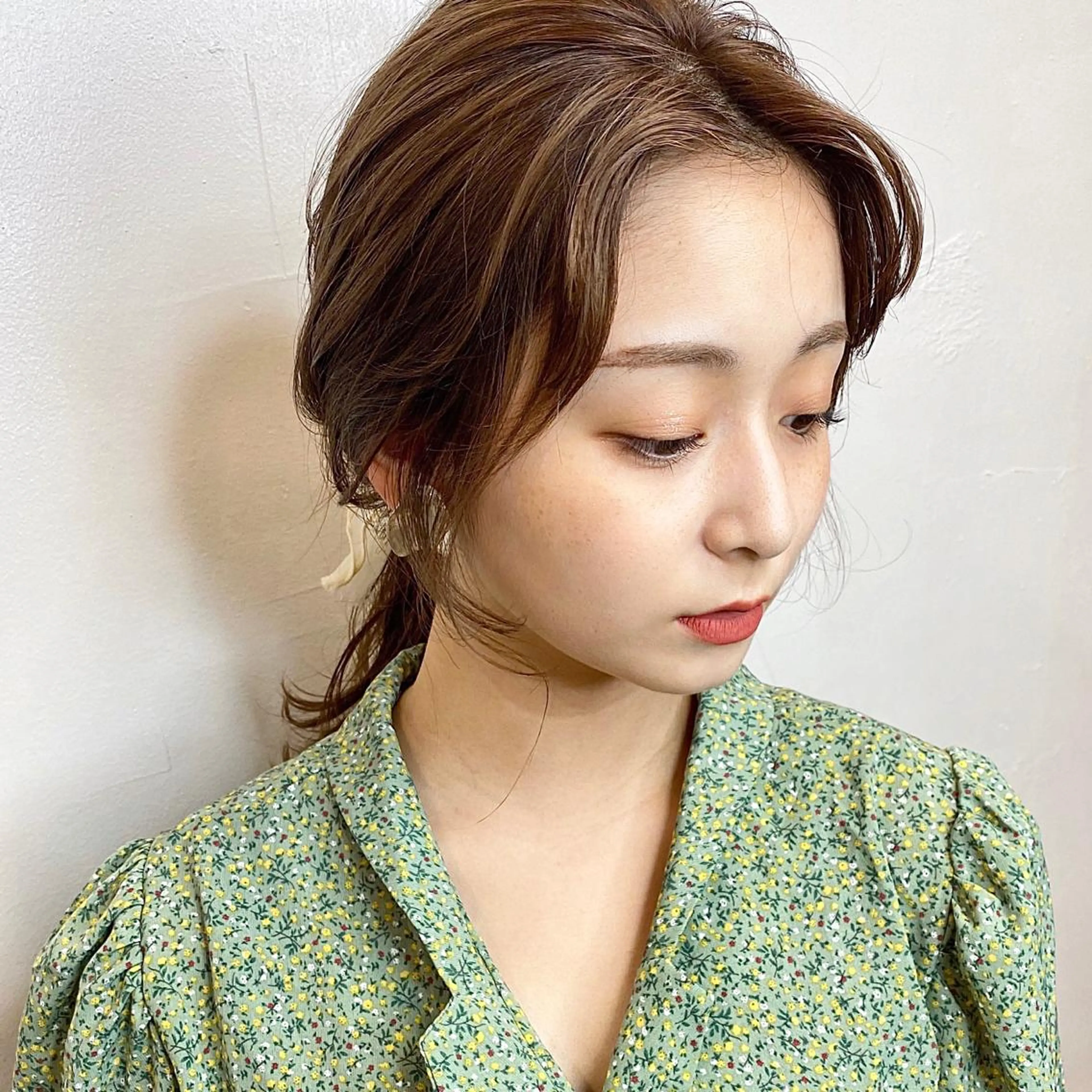 セミロング カラー 韓国風ヘア おくれ毛 カット ヘアカラー Sana / 韓国ヘア / カラーのヘアスタイル