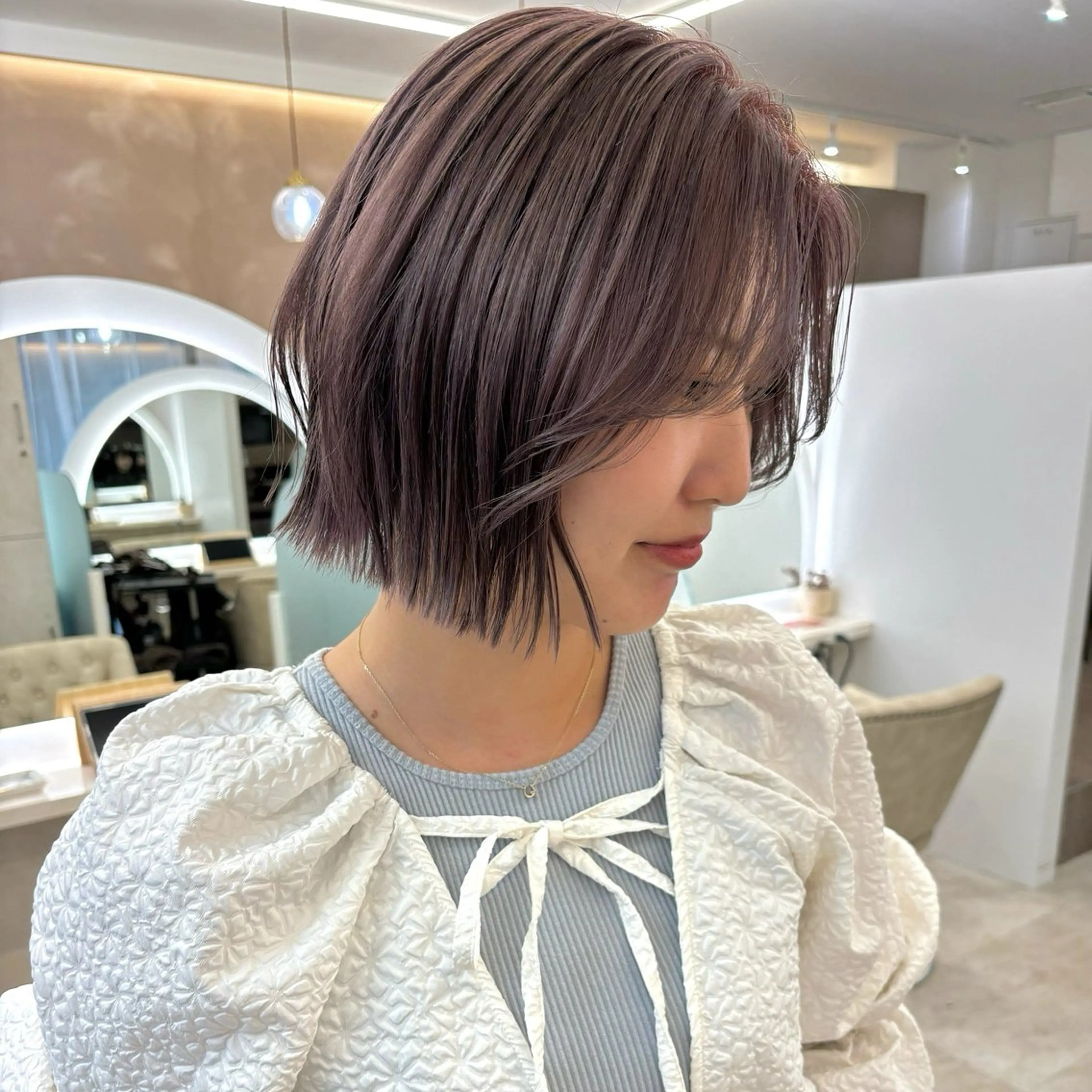 ショート ボブ acanthus by milly高槻所属・顔まわり／髪質改 善／白髪ぼかし／中山のヘアスタイル