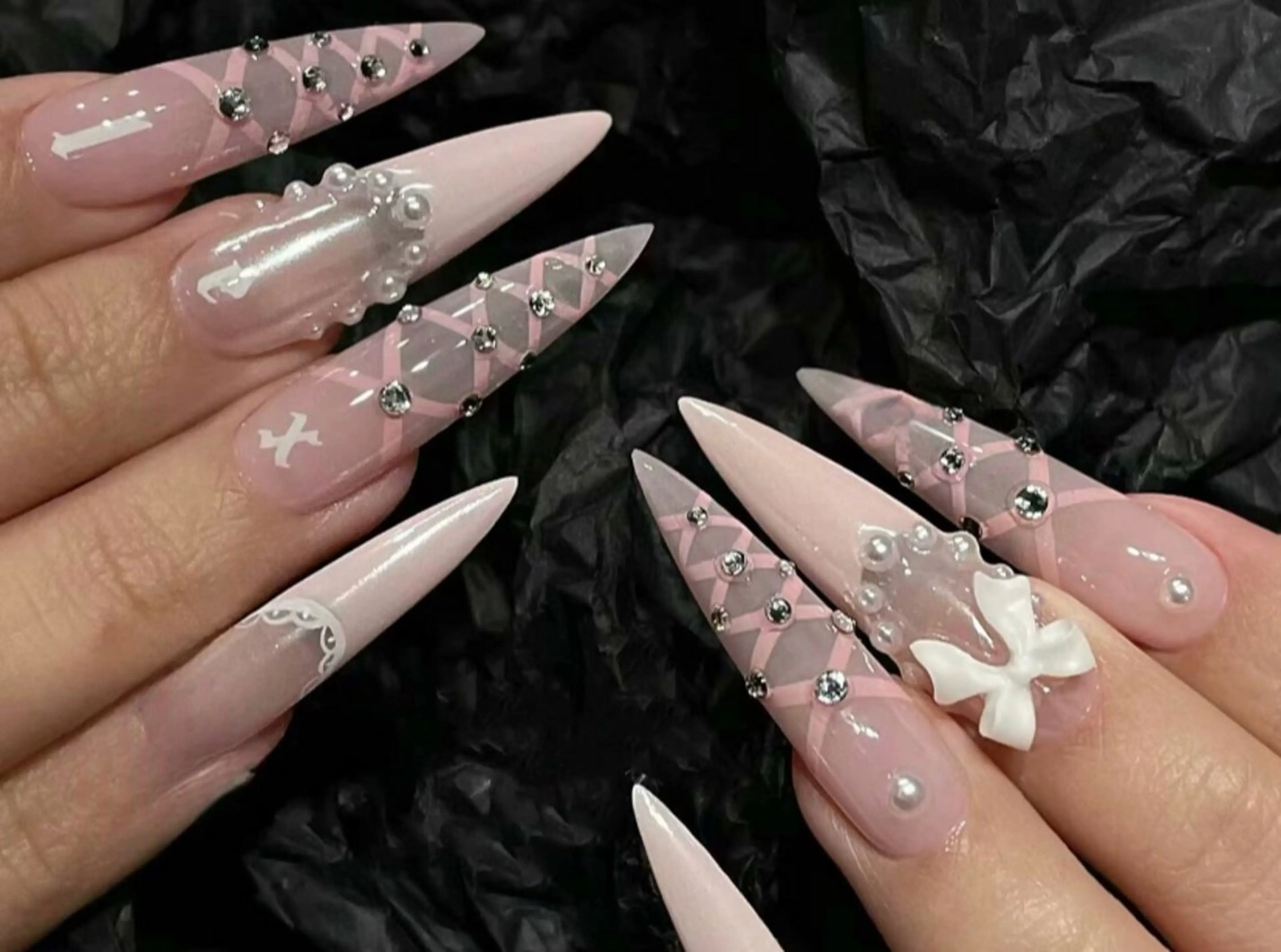 ネイル オーロラネイル チークネイル 長さ出し フットネイル フレンチネイル AND Nail 長さだし専門新宿店のネイルデザイン