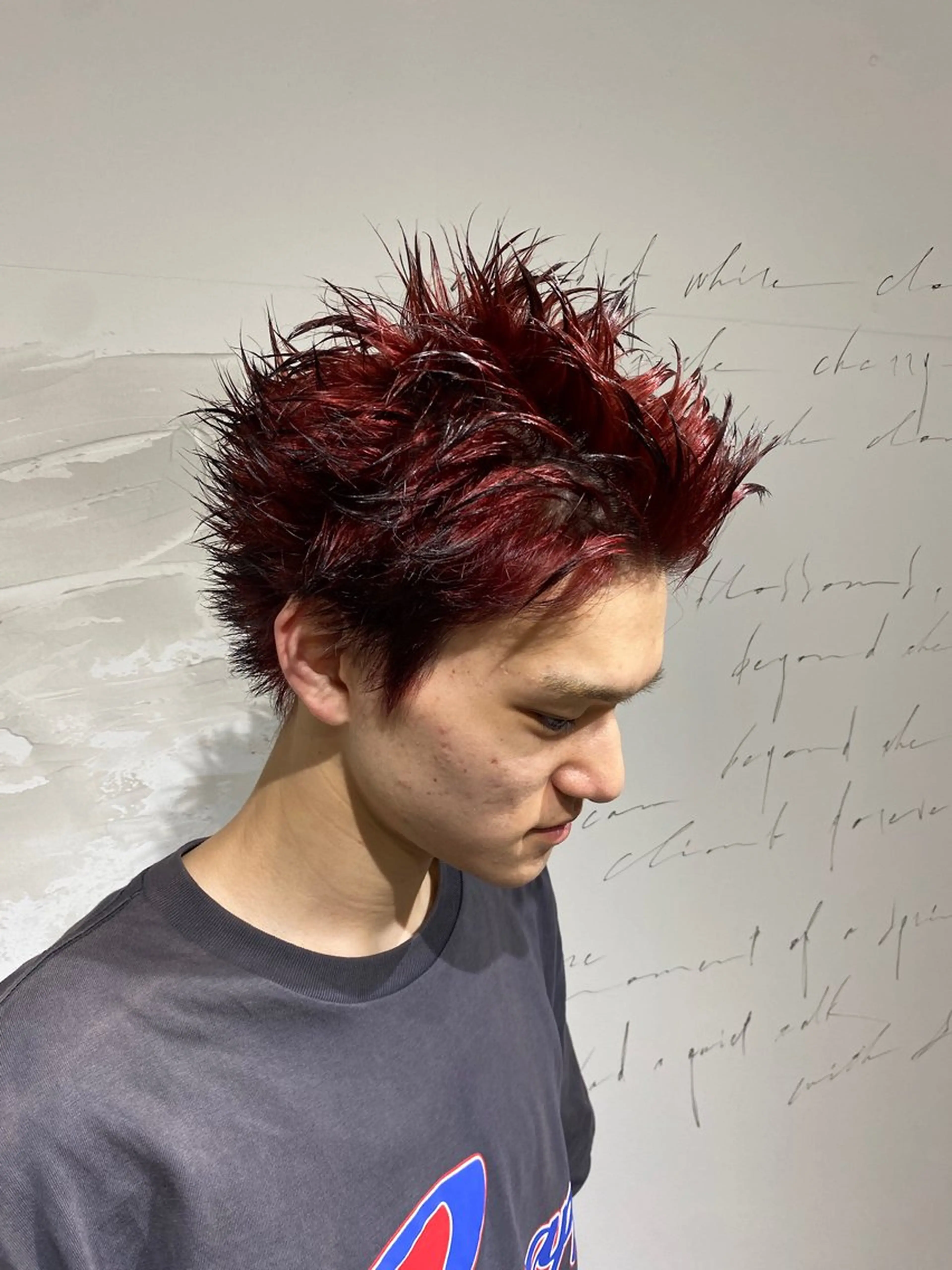 ショート カラー デザインカラー 鳴海 稜真のヘアスタイル