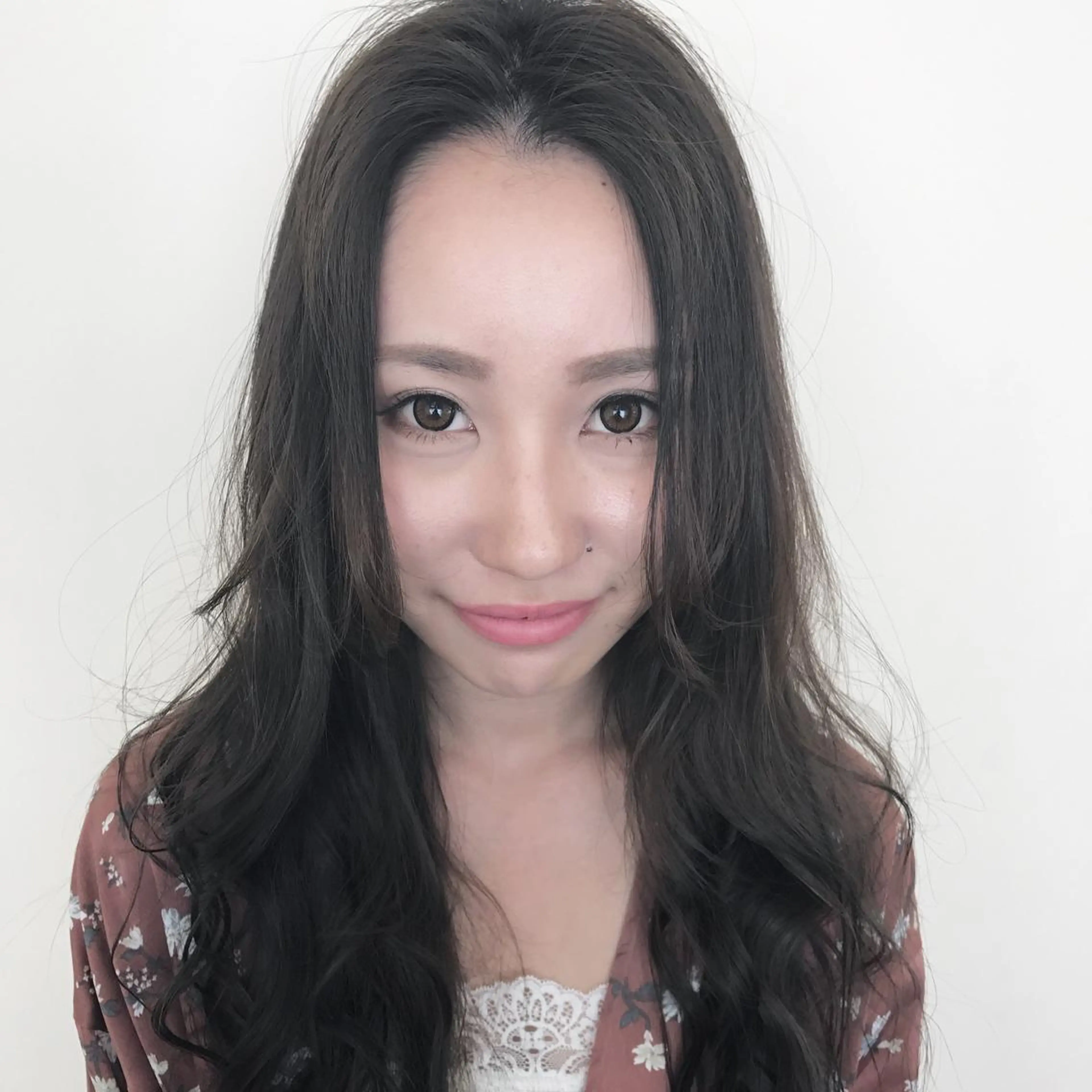 セミロング カラー 透明感カラー グレージュ 髪質改善サロン 心斎橋ARCHEのヘアスタイル