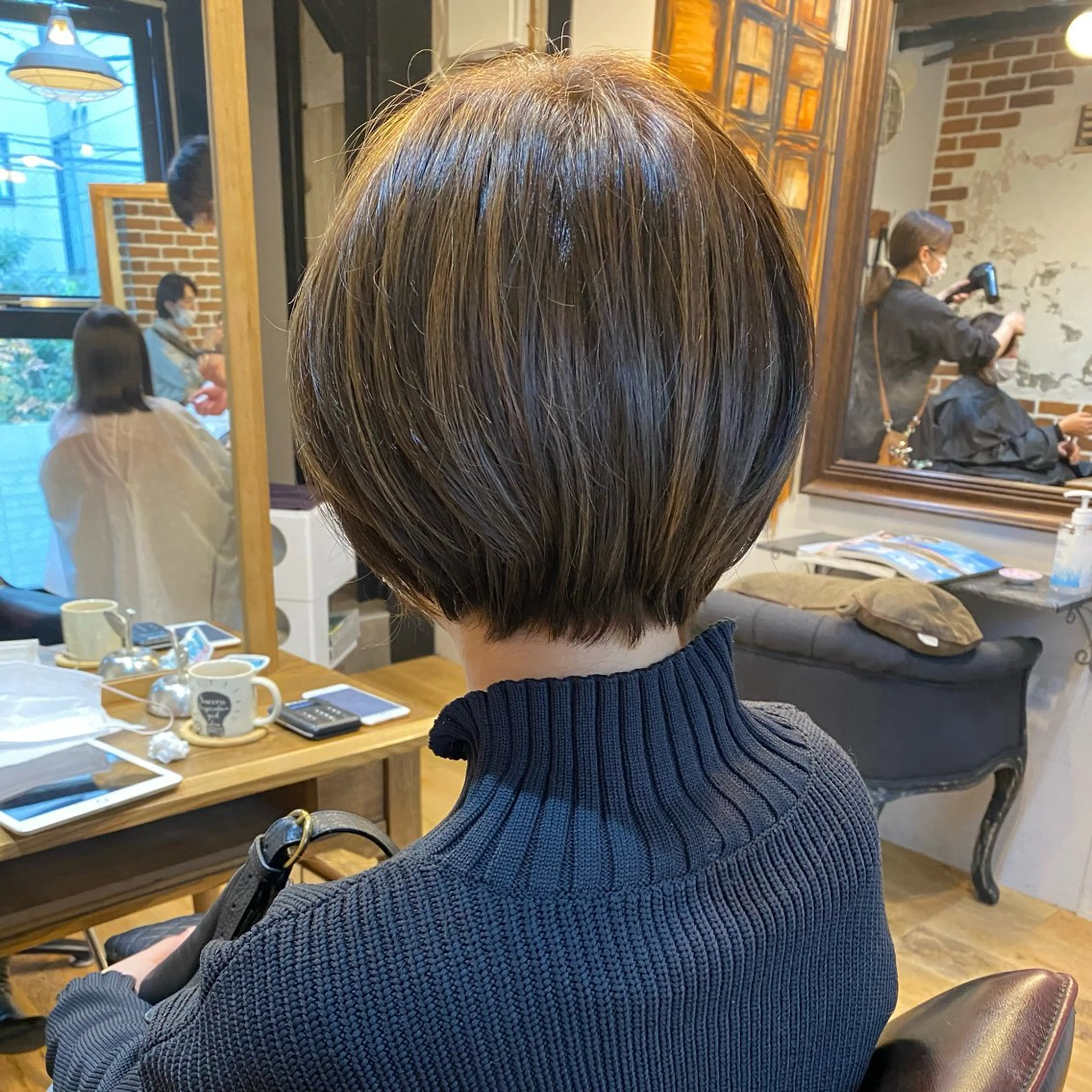 ショート ボブ ハイライト 髪質改善 レイヤーカット ショートヘア ショート職人 美容師【KENTA】のヘアスタイル