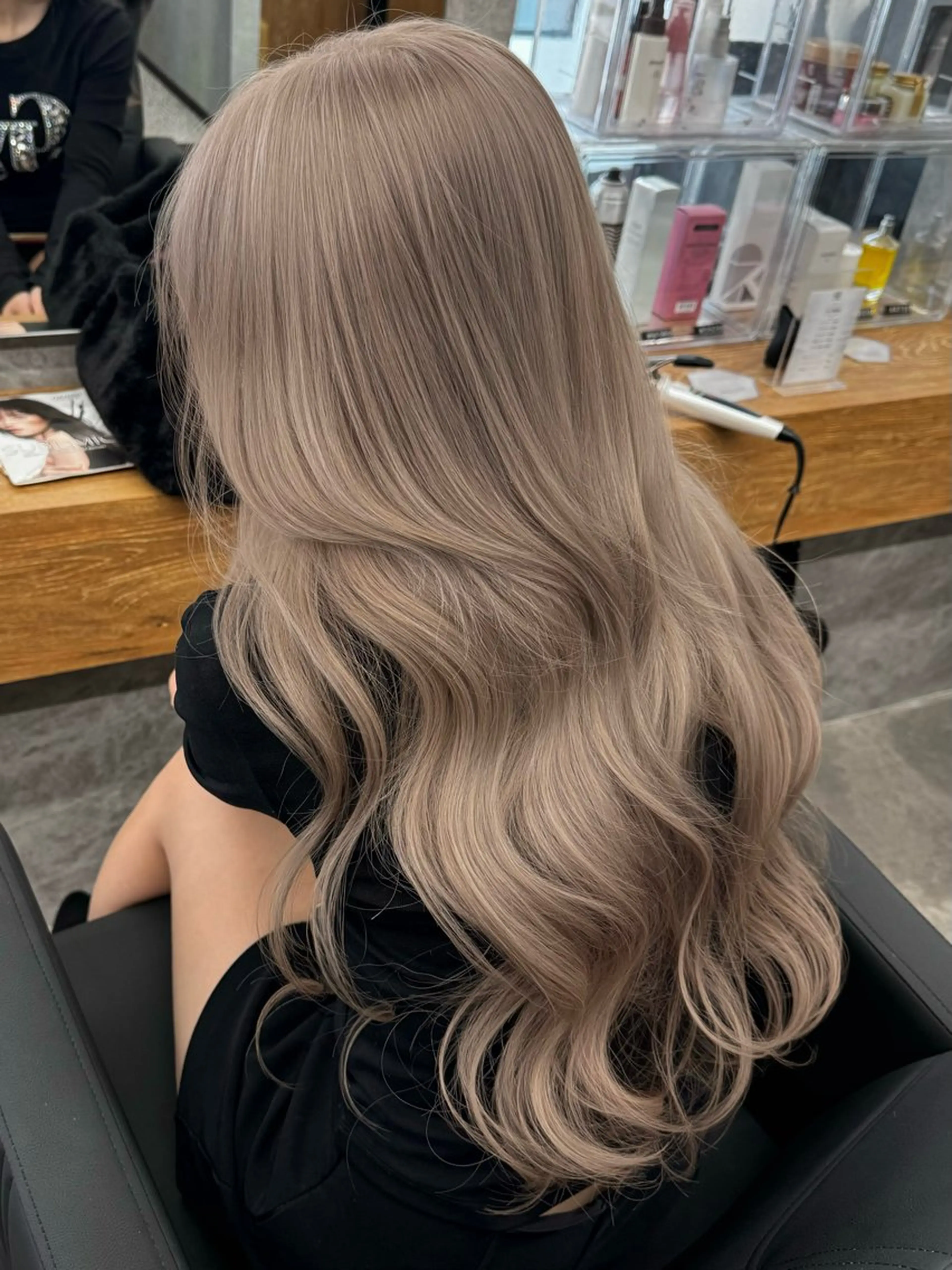 カラー 今野 梨々花のヘアスタイル