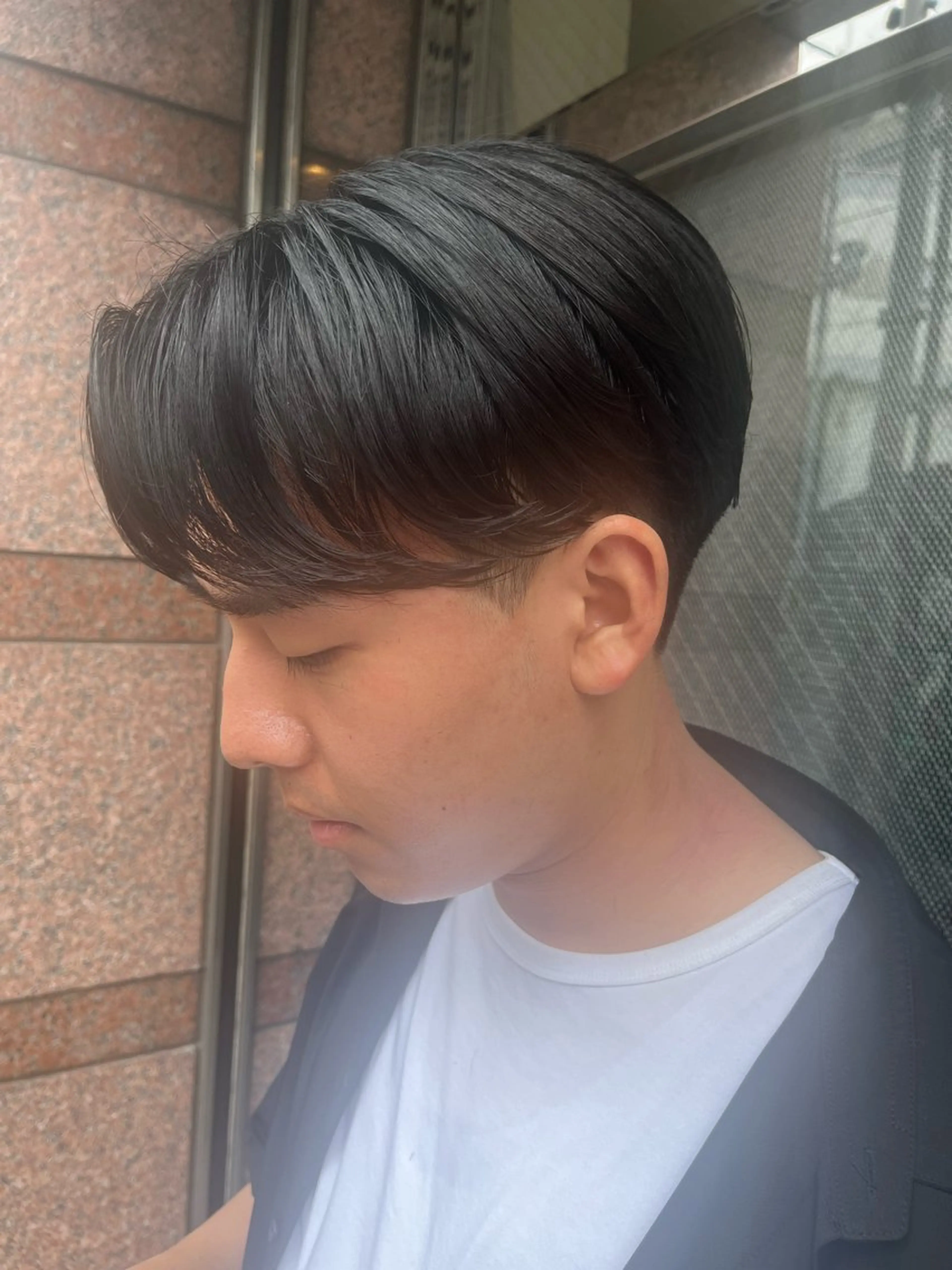 パーマ メンズ センターパート マッシュ メンズパーマ メンズツイストパーマ ツイストスパイラルパーマ カット パーマ mihoko/ ニュアンスパーマの眉毛・アイブロウイメージ