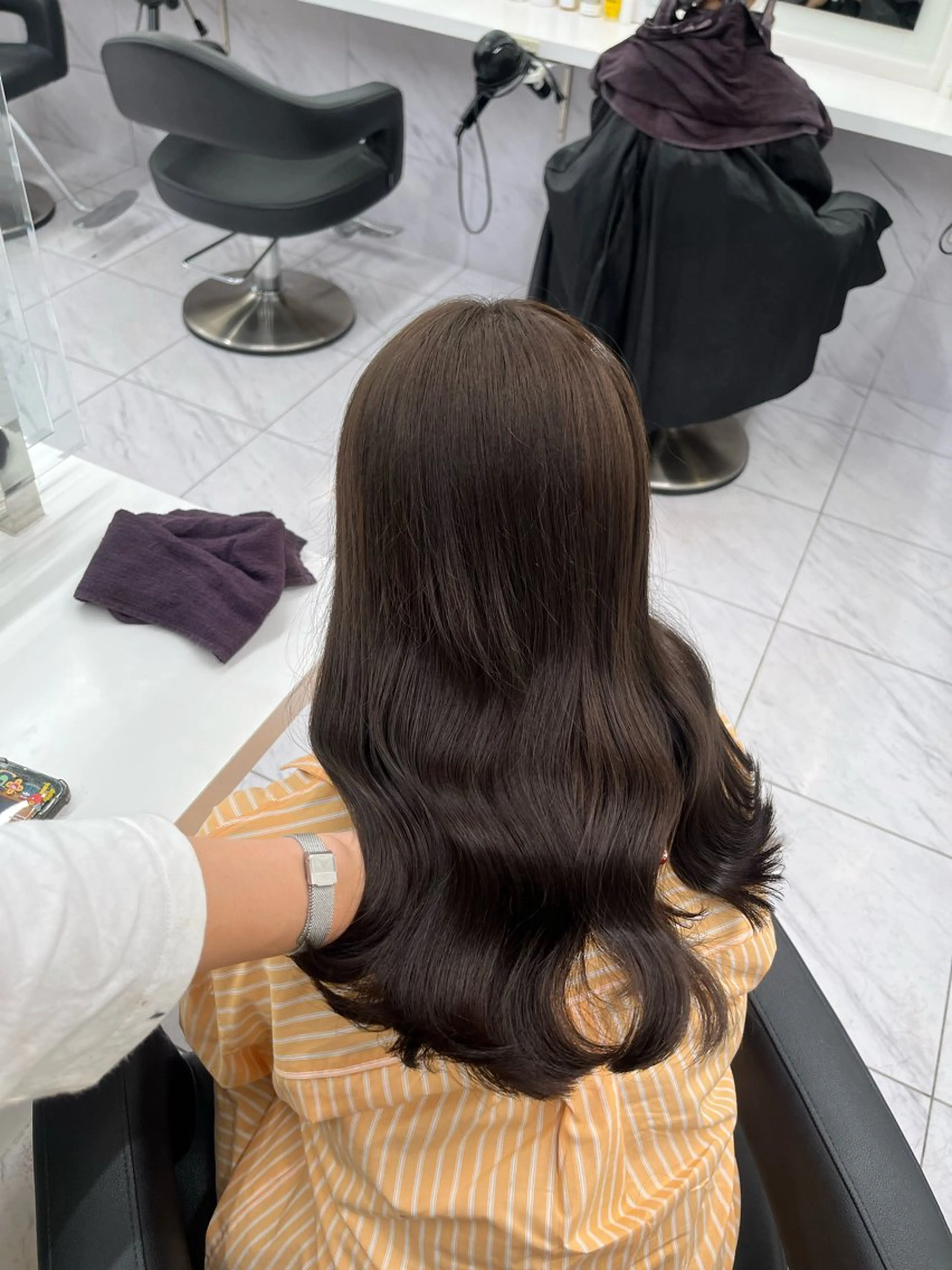 セミロング ヘアカラー トリートメント ヘッドスパ ヘアセット 寒色＆ブリーチ特化 寒色MiOのヘアスタイル