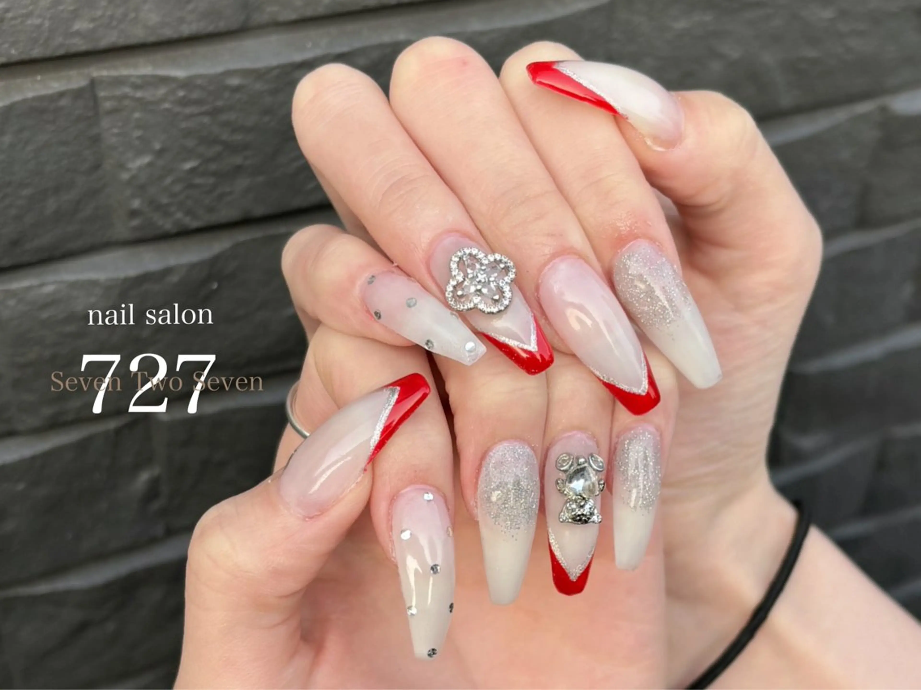 ネイル ハンドネイル 727 nailのネイルデザイン