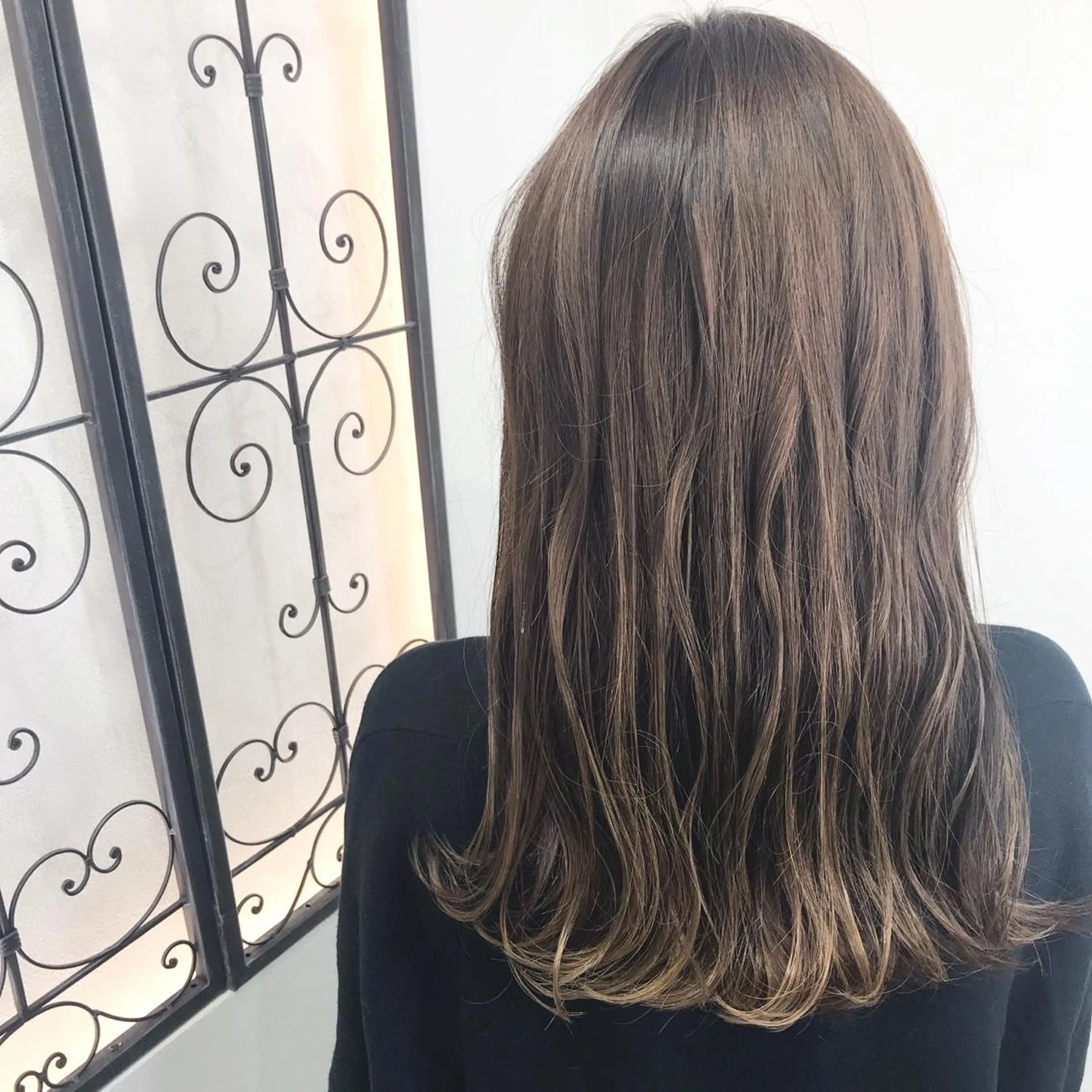 セミロング カラー AVANCE 長尾 尚悟のヘアスタイル