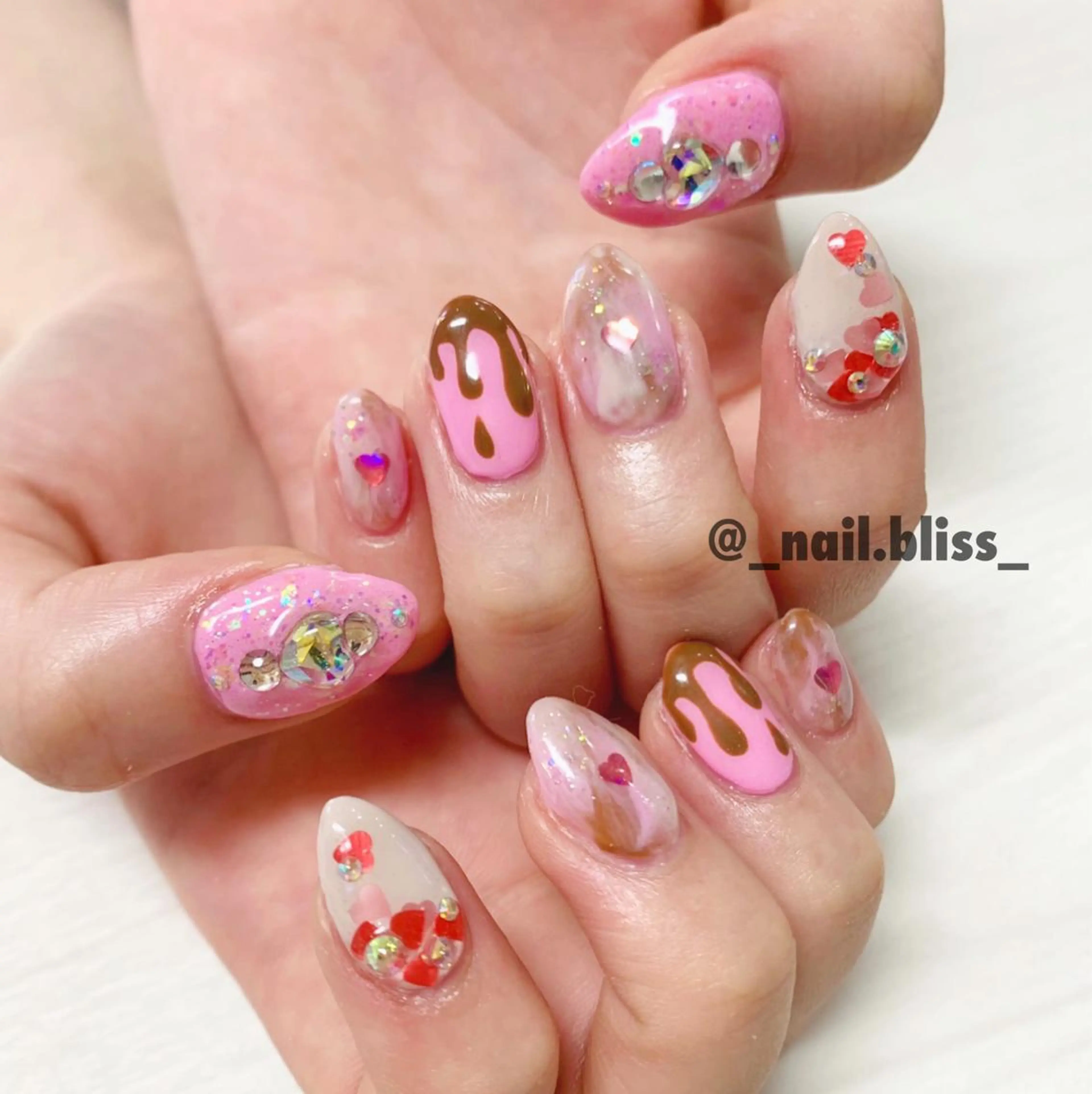 ネイル バレンタイン ハンドネイル NAIL BLISSのネイルデザイン
