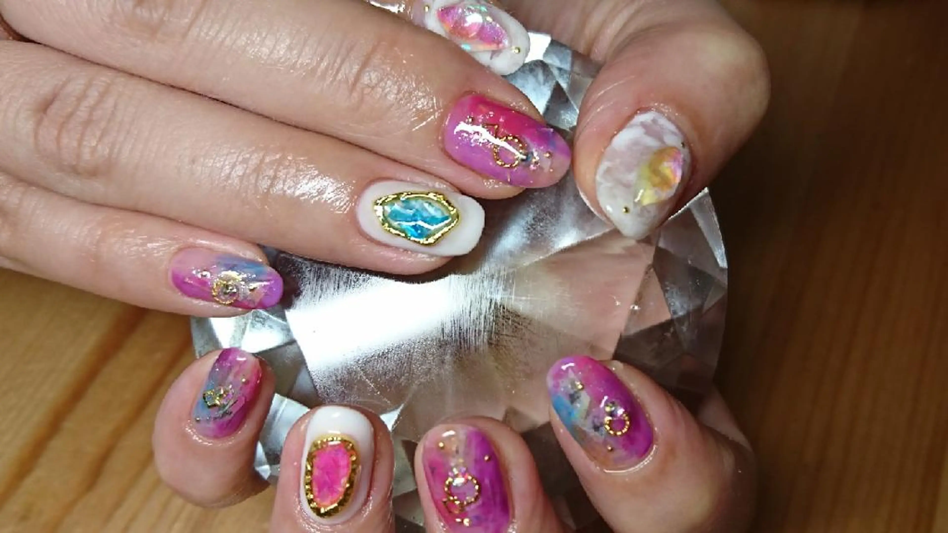 ネイル LAVISH nail salonのネイルデザイン
