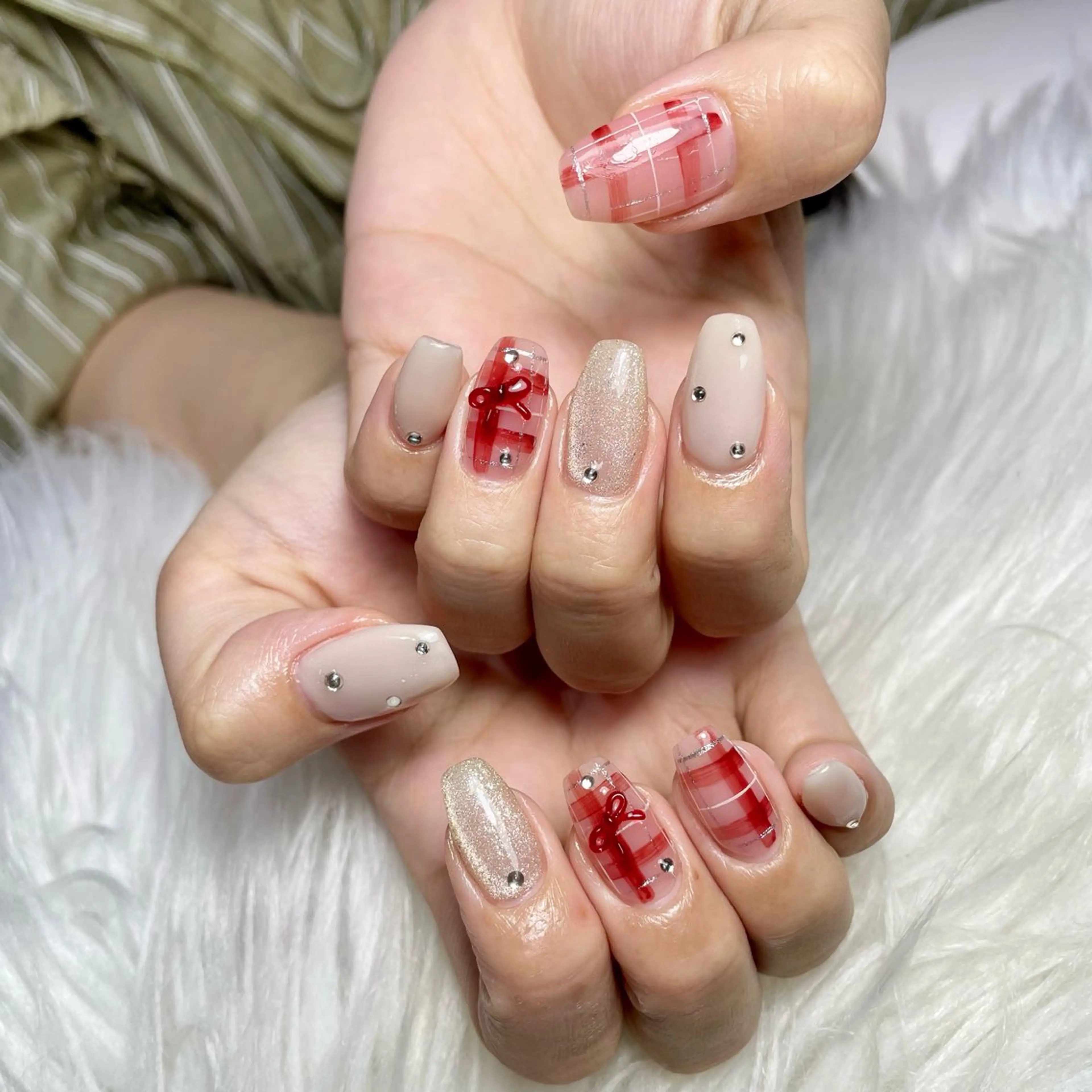 ネイル ハンドネイル RosyBeauty Salonのネイルデザイン