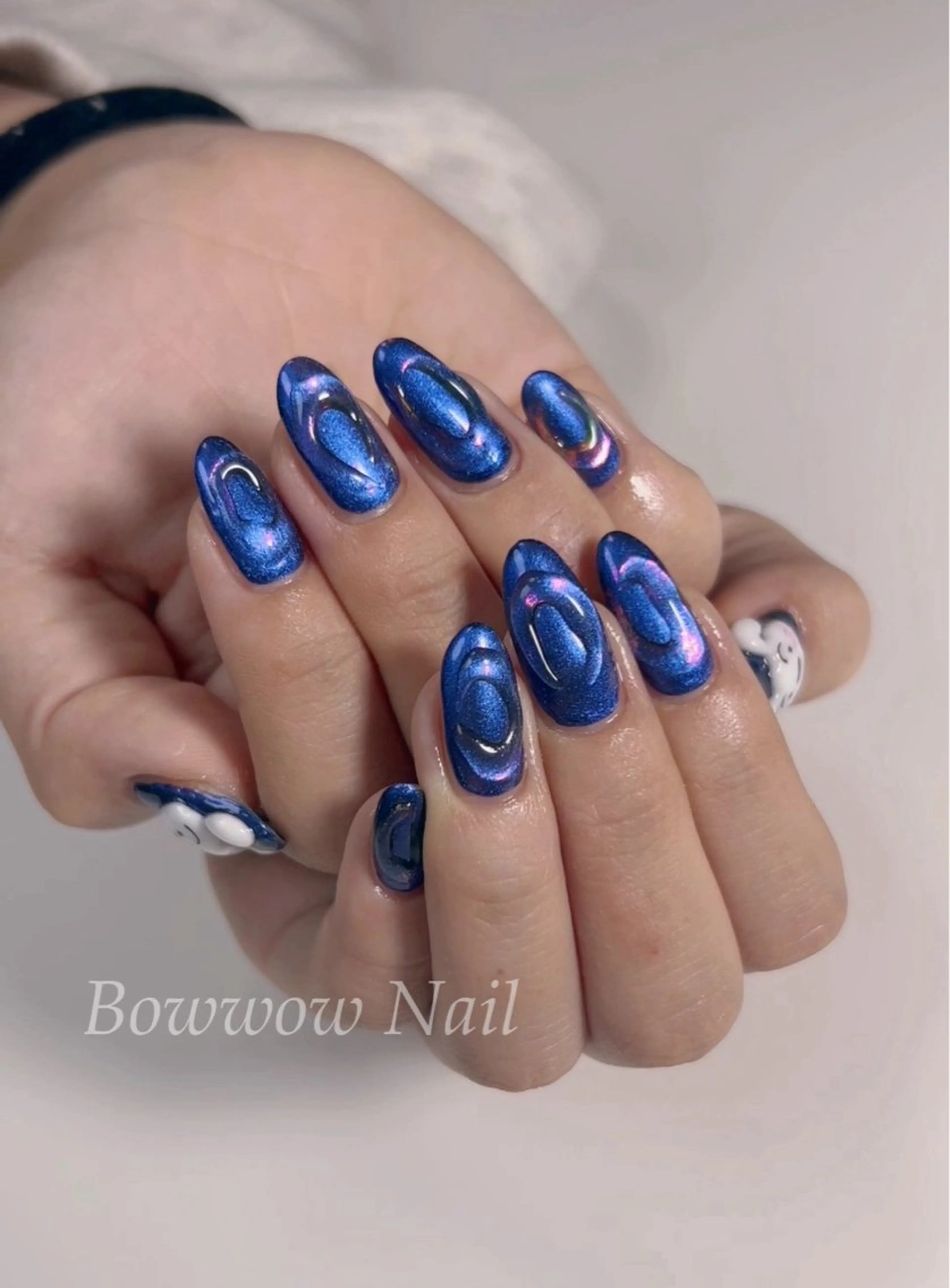 ネイル マグネットネイル ミラーネイル ニュアンスネイル Bow wow Nail さや🧸のネイルデザイン