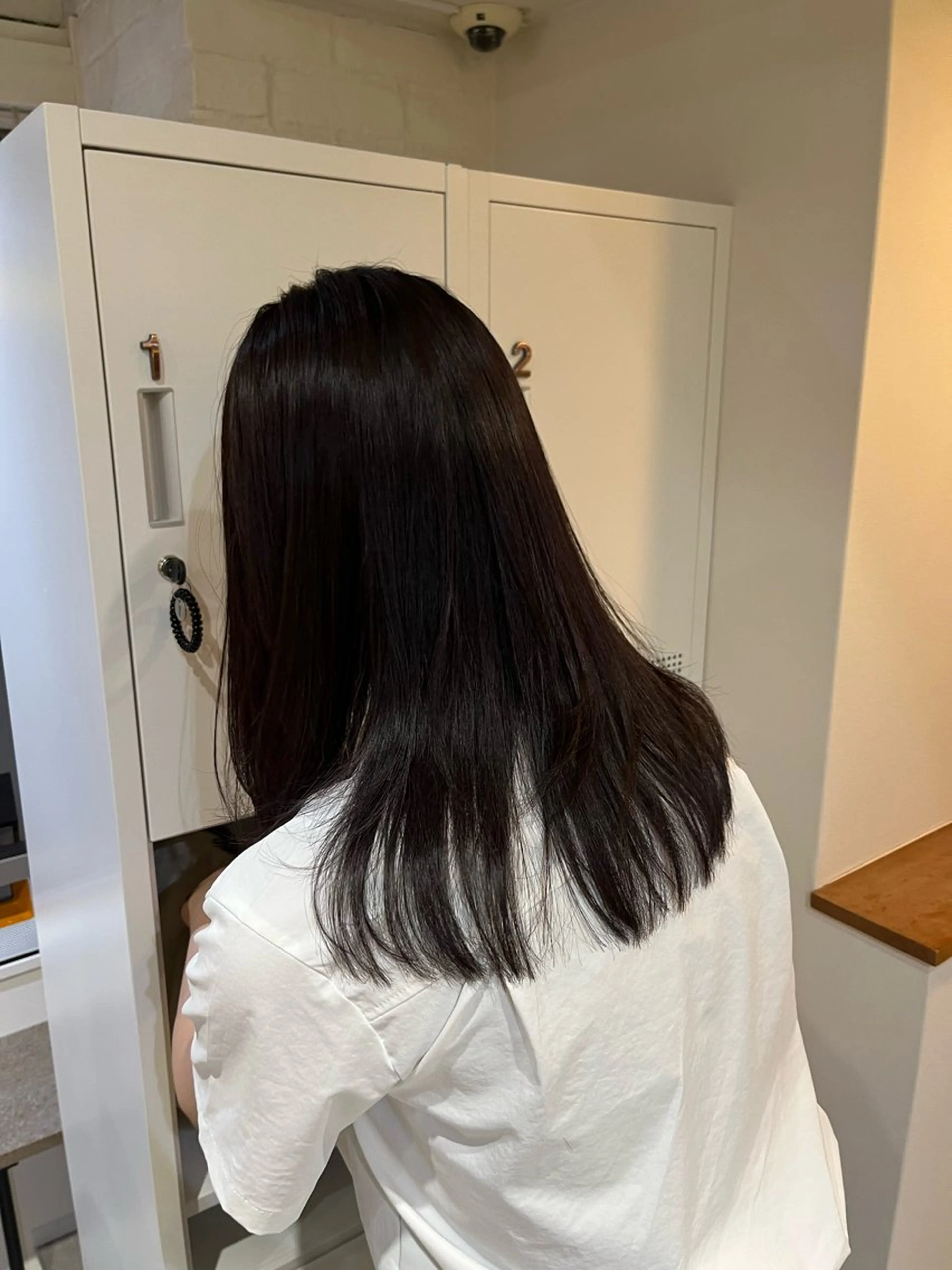ミディアム カラー UNBIRTHDAY amiのヘアスタイル