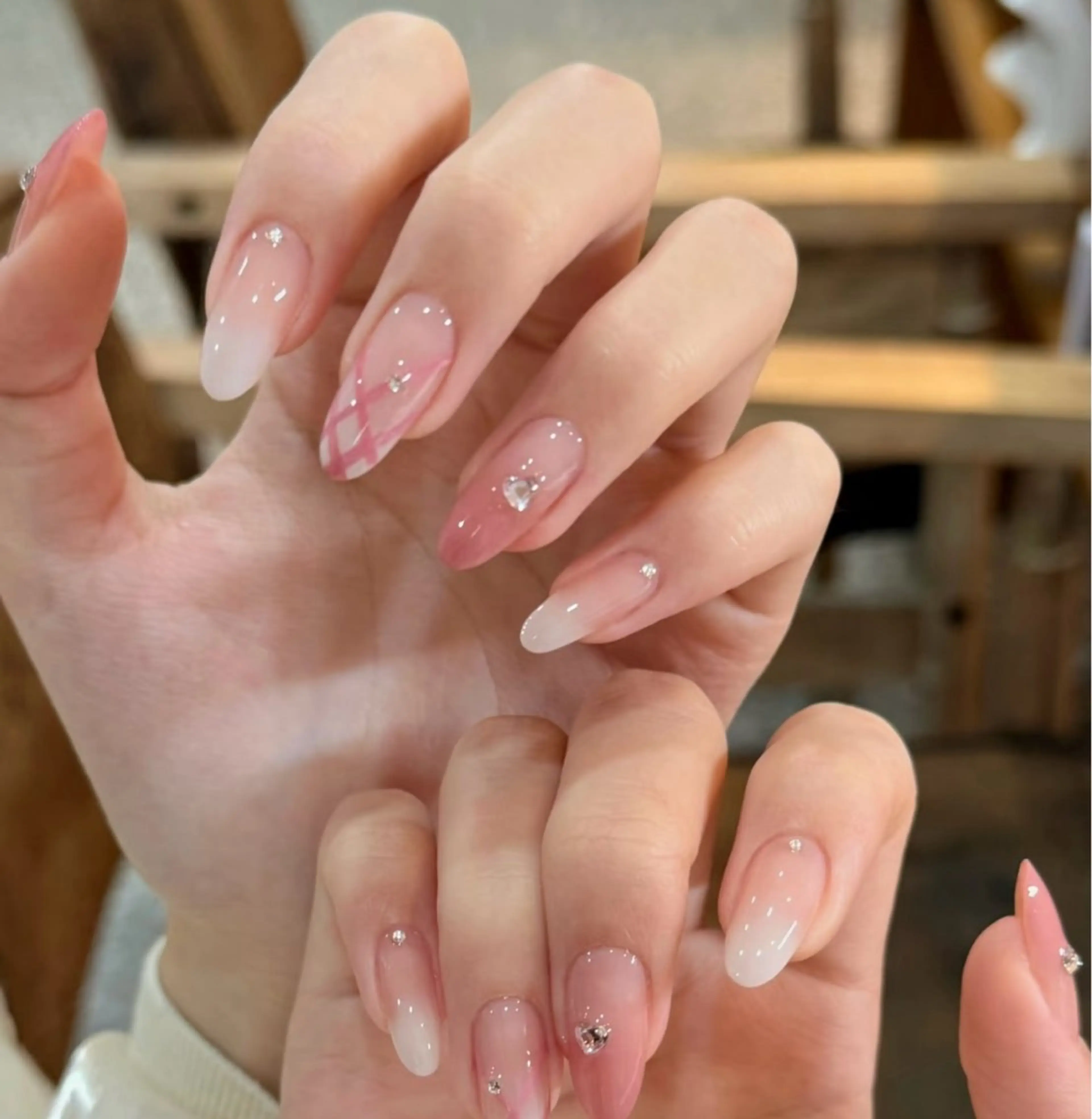 ネイル ハンドネイル ハンドケア メイ 💅のネイルデザイン