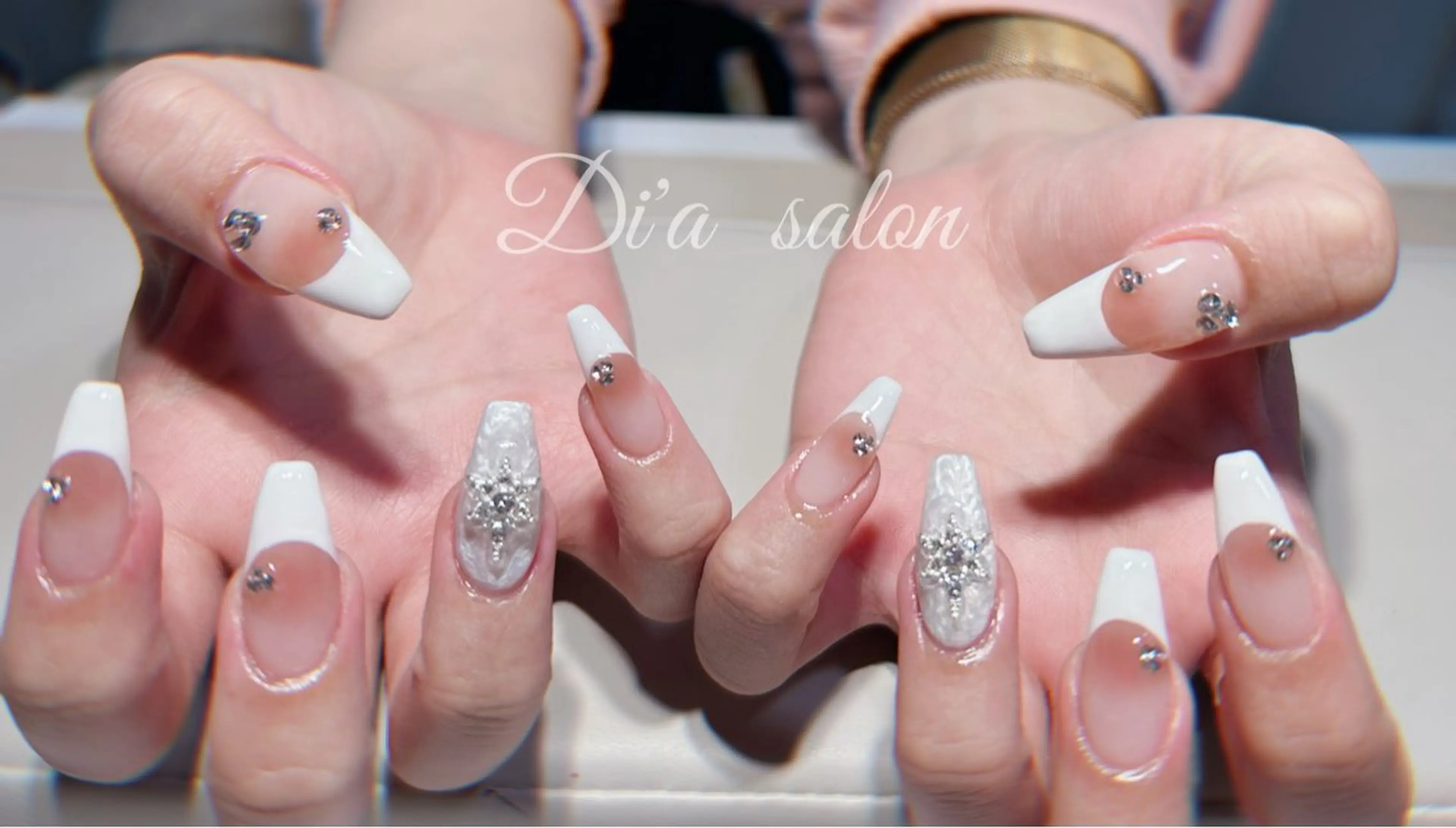 ネイル ハンドネイル di'a salonのネイルデザイン