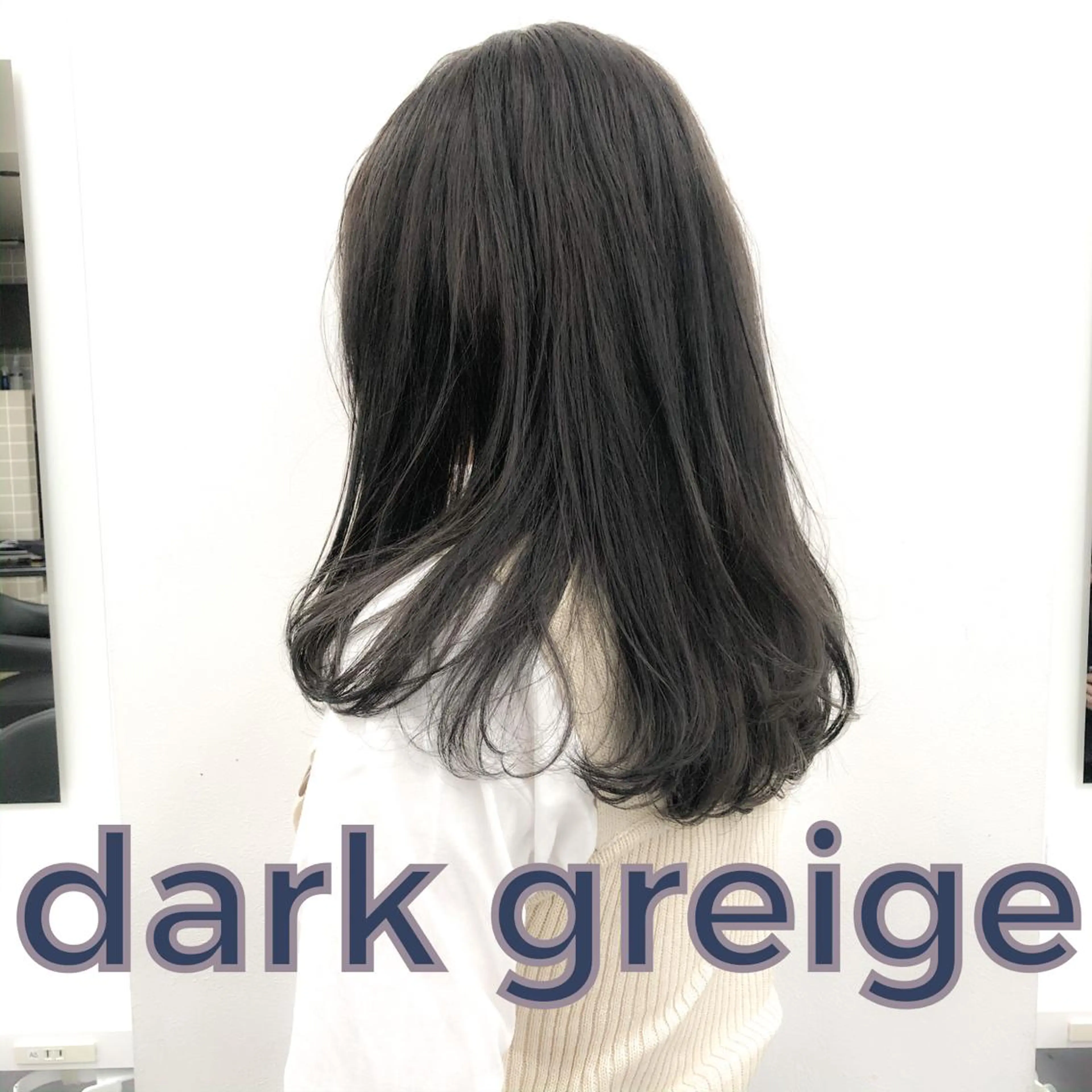 セミロング カット ヘアカラー ハイトーン×レイヤー カットTAKUMIのヘアスタイル