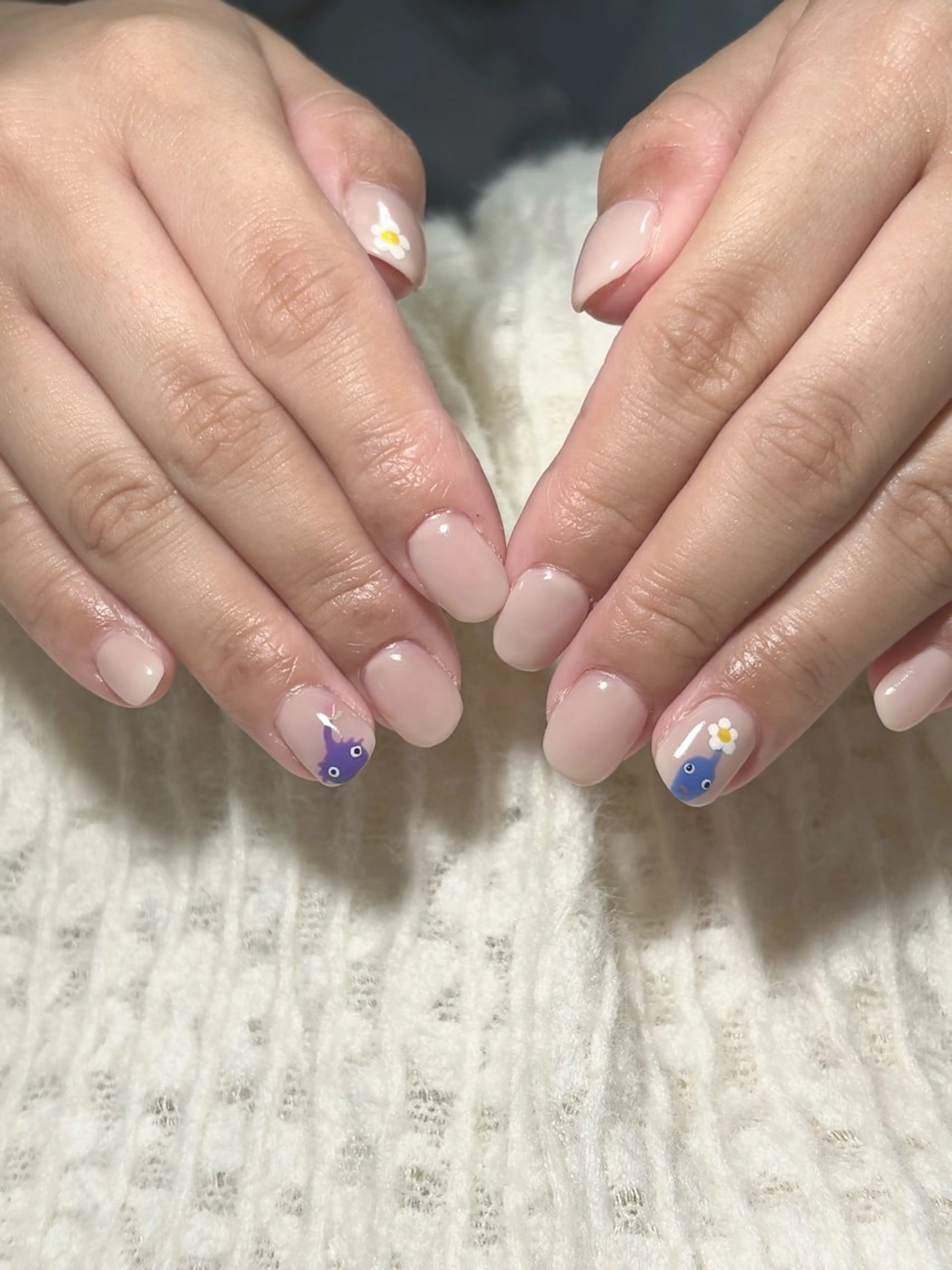 ネイル アートネイル シンプルネイル ハンドネイル Nobody_ AikAのネイルデザイン