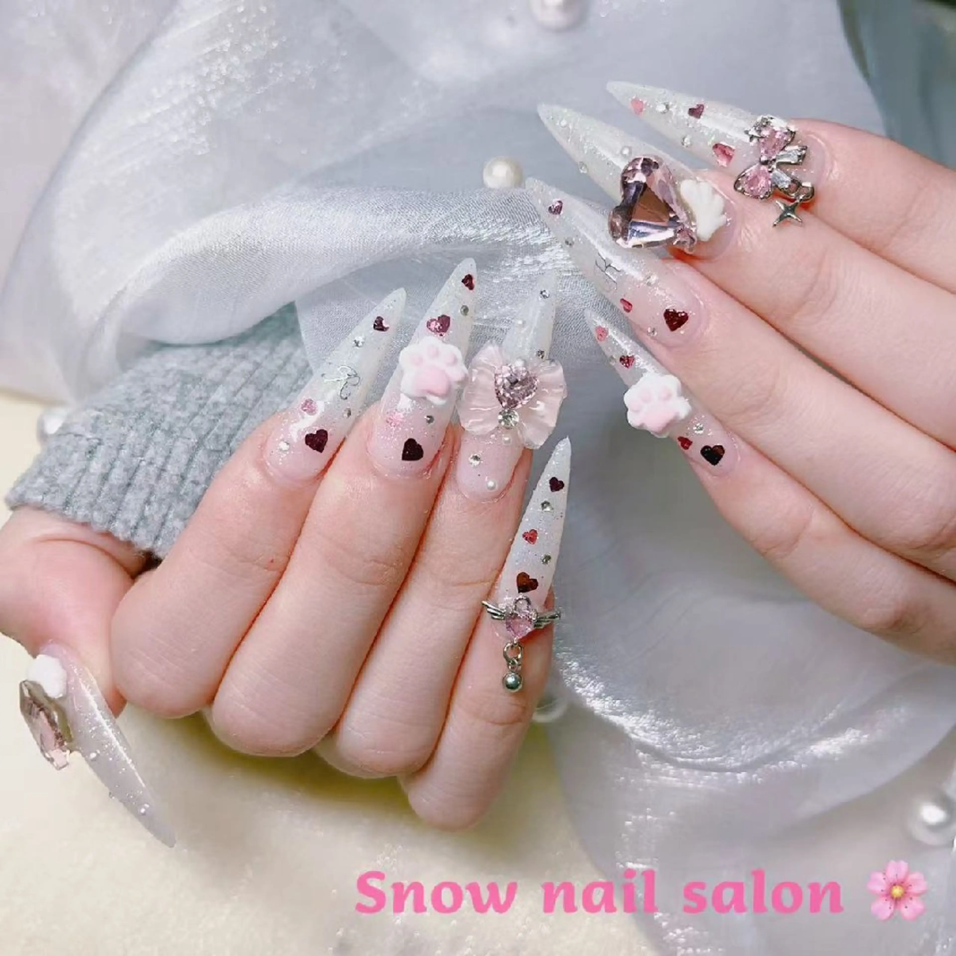 ネイル Snow nail  💕 新宿🌸のネイルデザイン