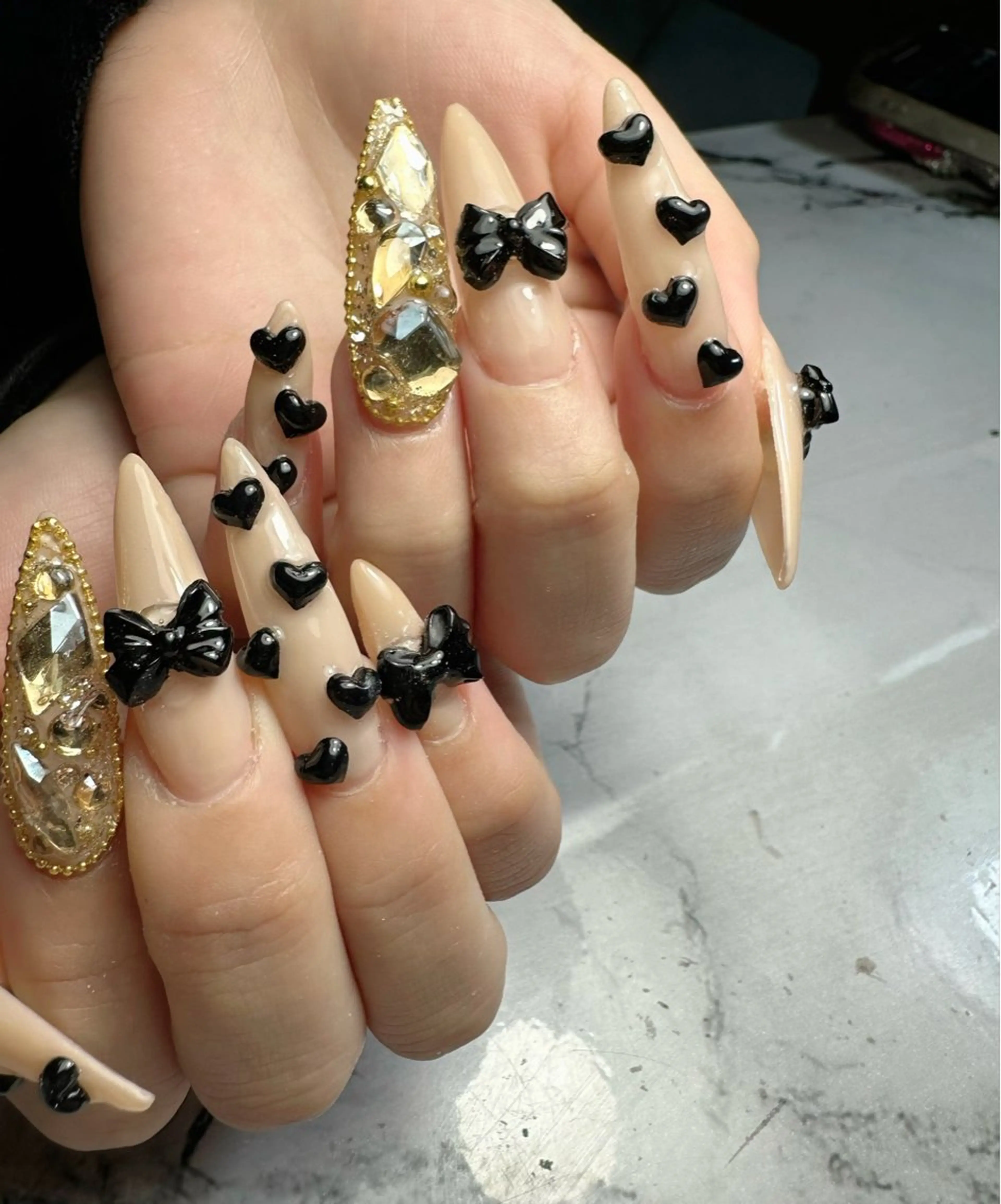 ネイル 新山 聖のネイルデザイン