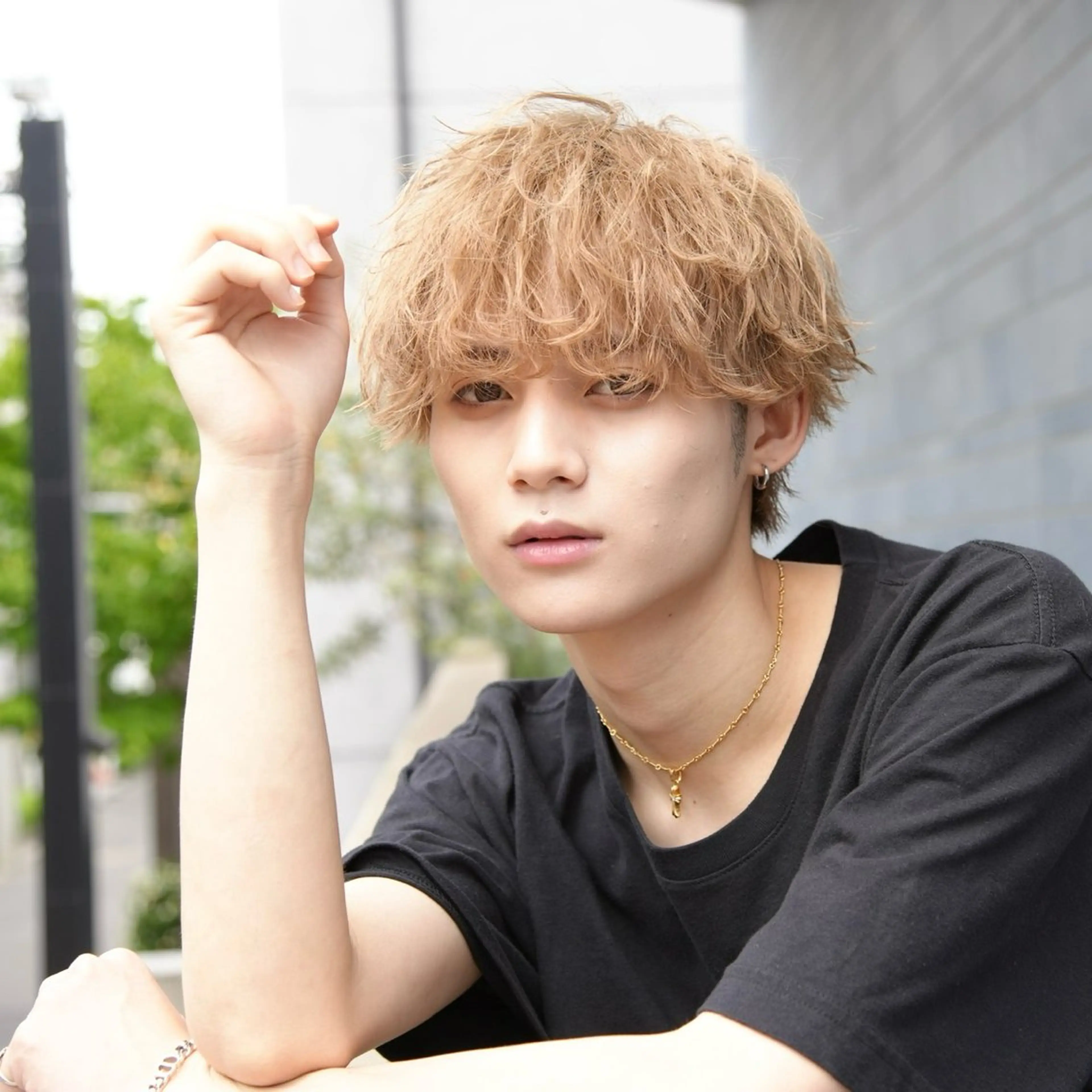 ミディアム カラー メンズ カット ヘアカラー トリートメント 渋谷のブリーチカラー シェフ🧑‍🍳蓮のヘアスタイル