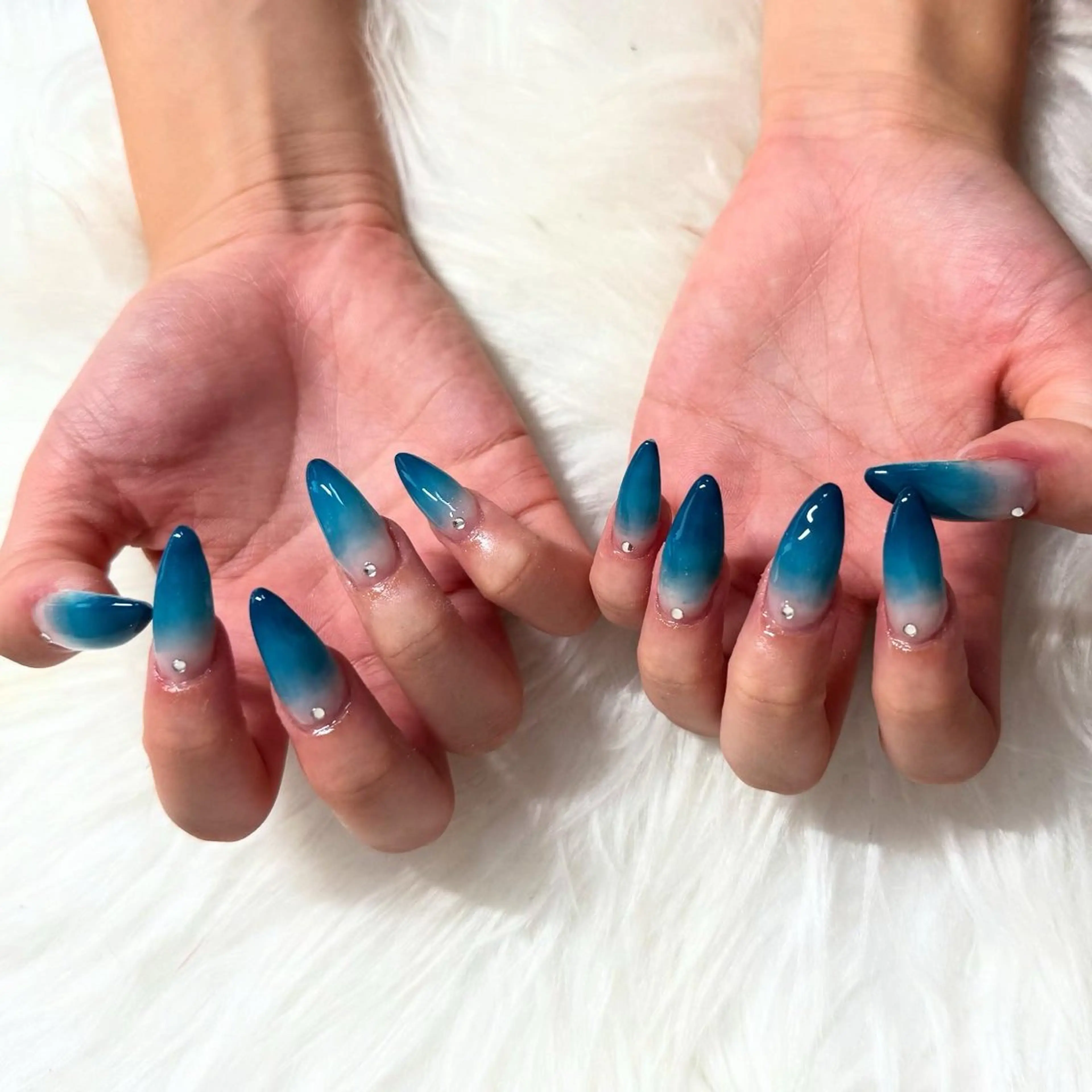 ロング ハンドネイル mao .のネイルデザイン