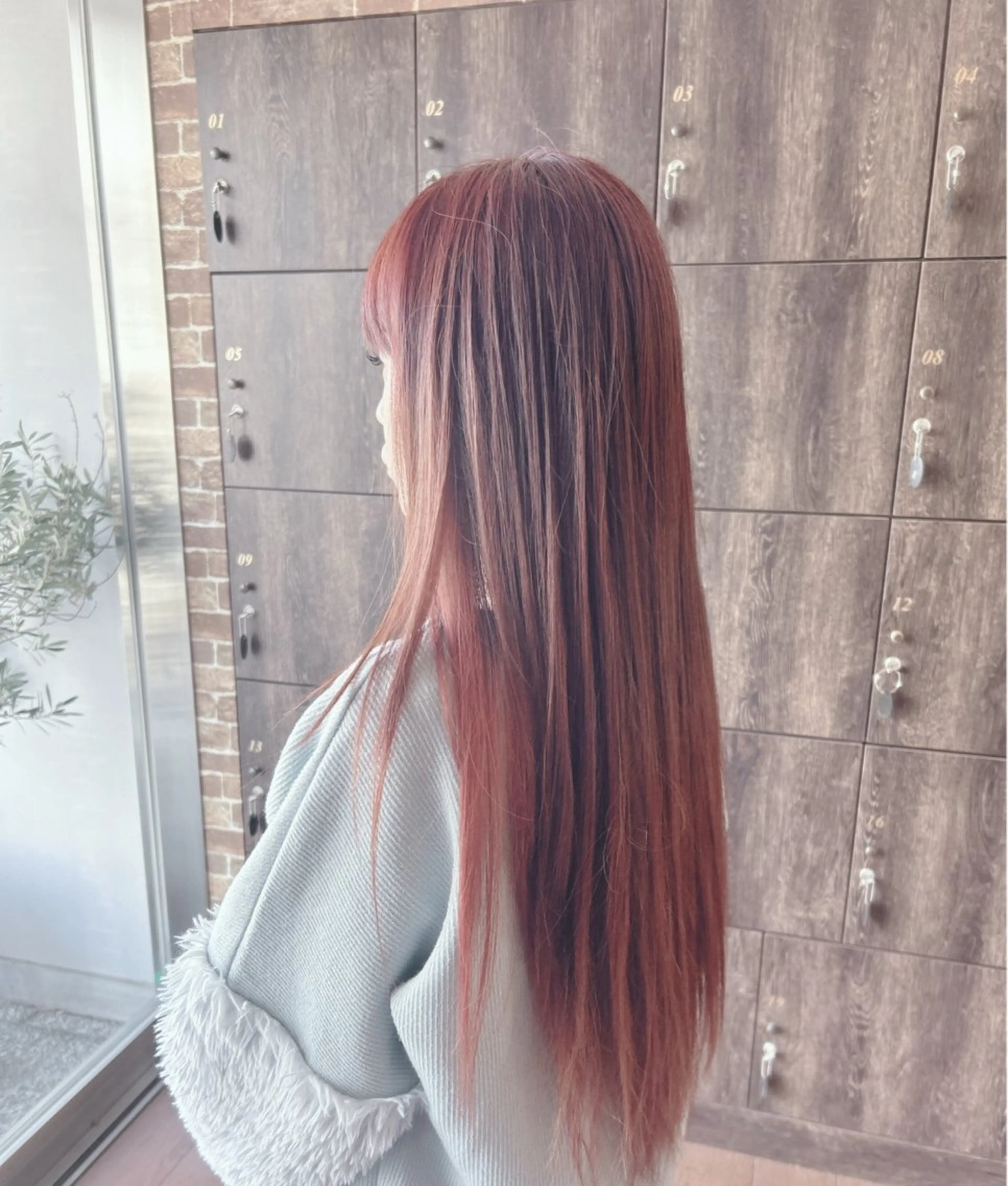 ロング yui nishiwakiのヘアスタイル