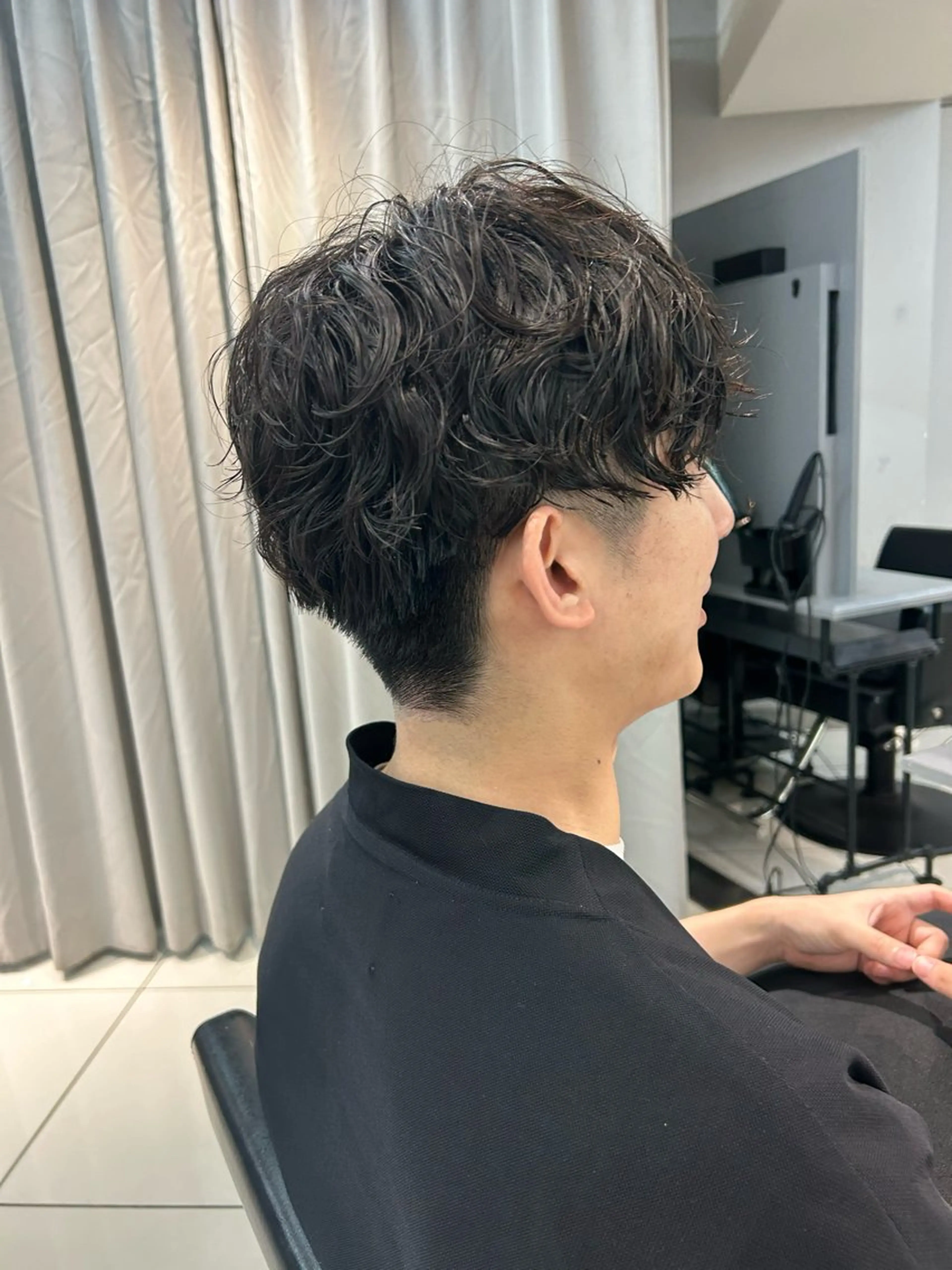 ショート パーマ メンズ メンズパーマ ニュアンスパーマ カット パーマ ナチュラル×色気パ ーマ 渋谷/マナミのヘアスタイル