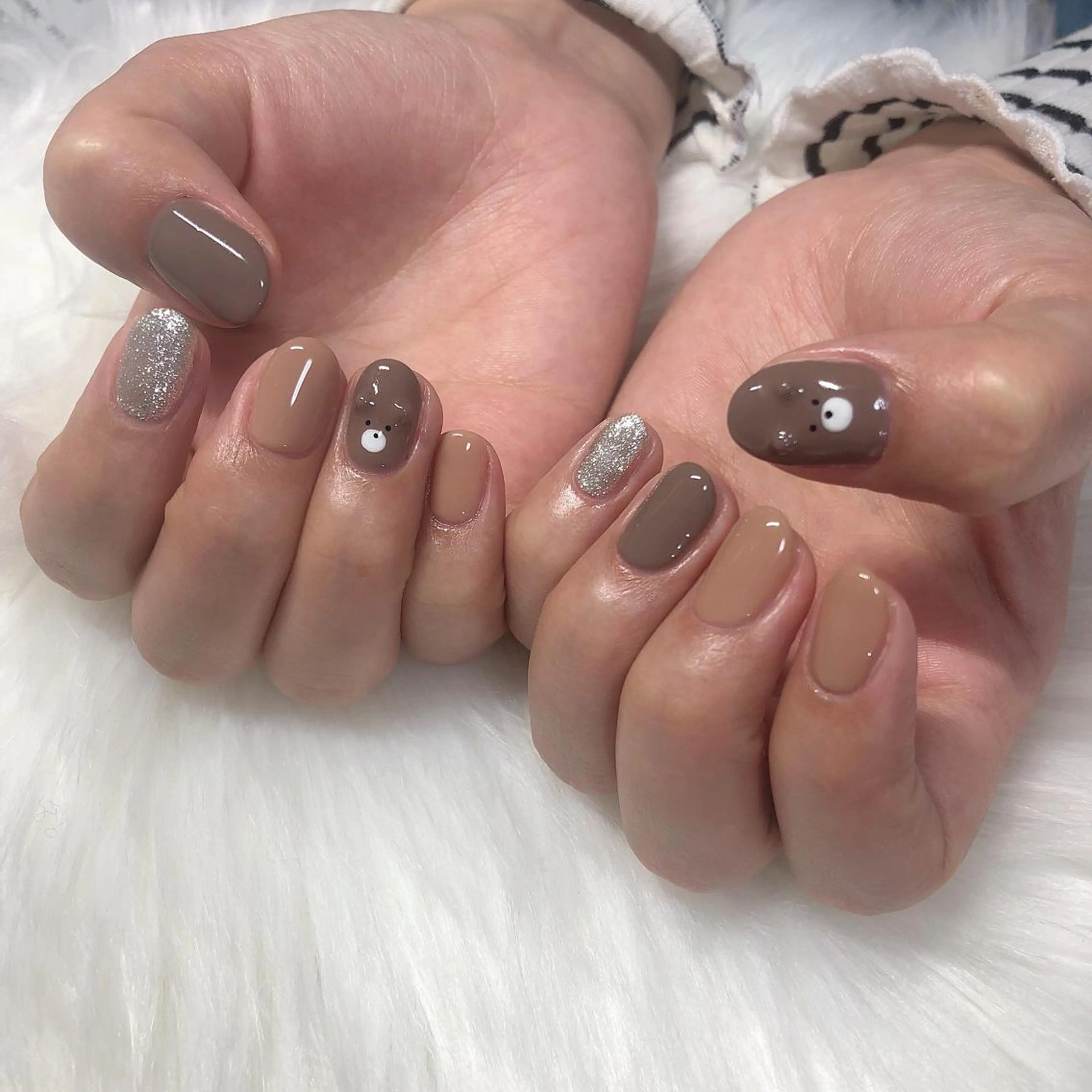 ネイル ハンドネイル 西岡 杏のネイルデザイン