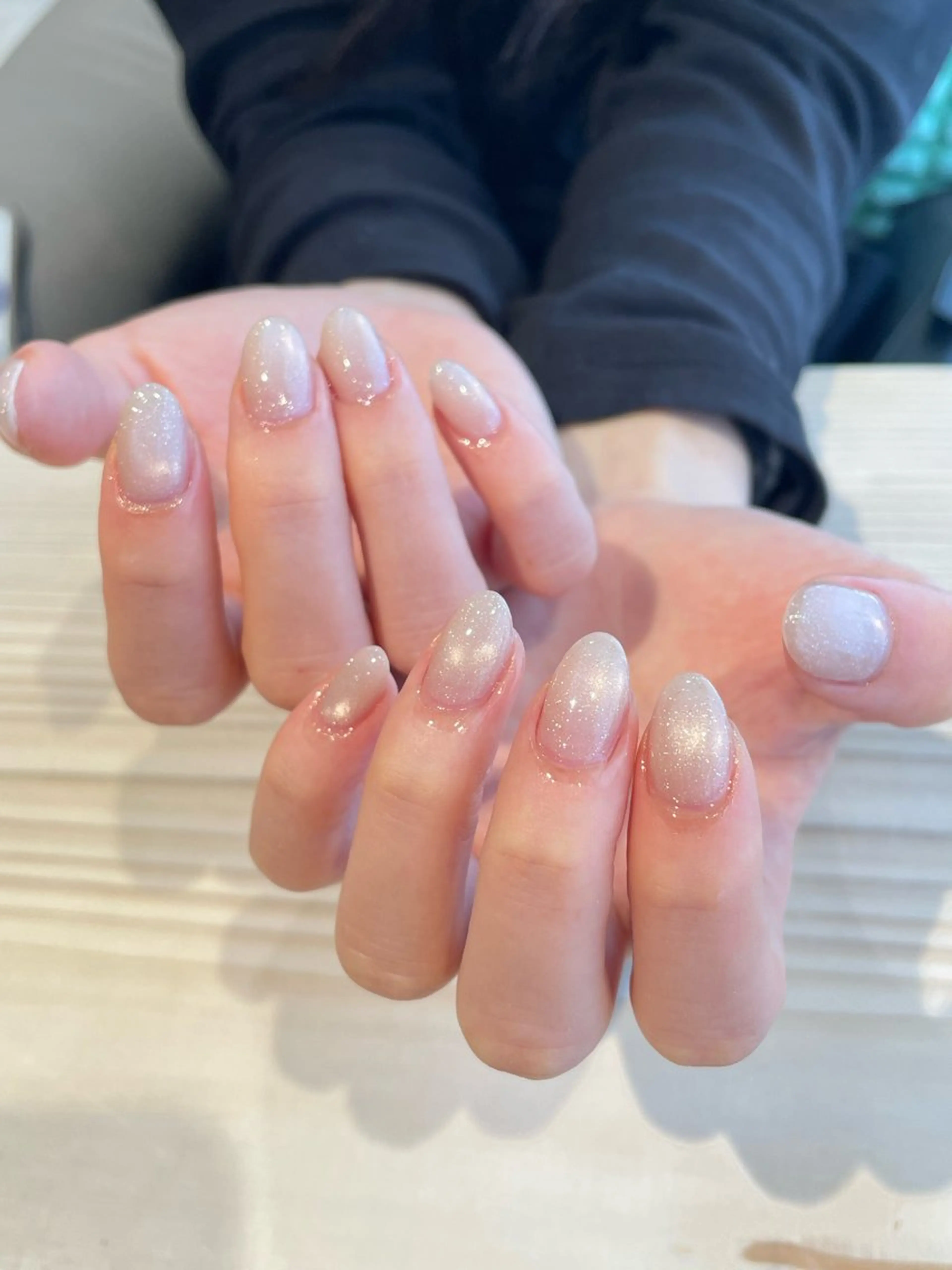 ネイル マグネットネイル ハンドネイル LEGIT nail AKARIのネイルデザイン