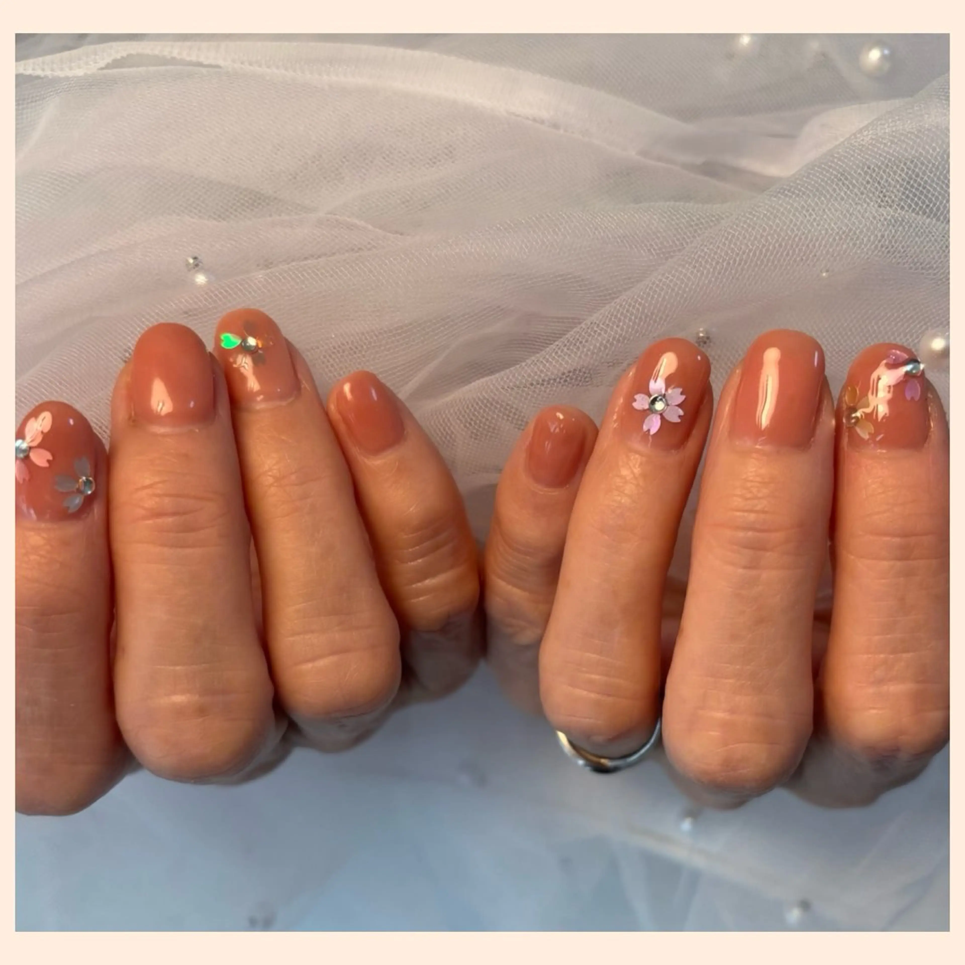 ネイル フラッシュネイル フットネイル フレンチネイル ジェルネイル ガラスフレンチ Nail salon Natulalのネイルデザイン