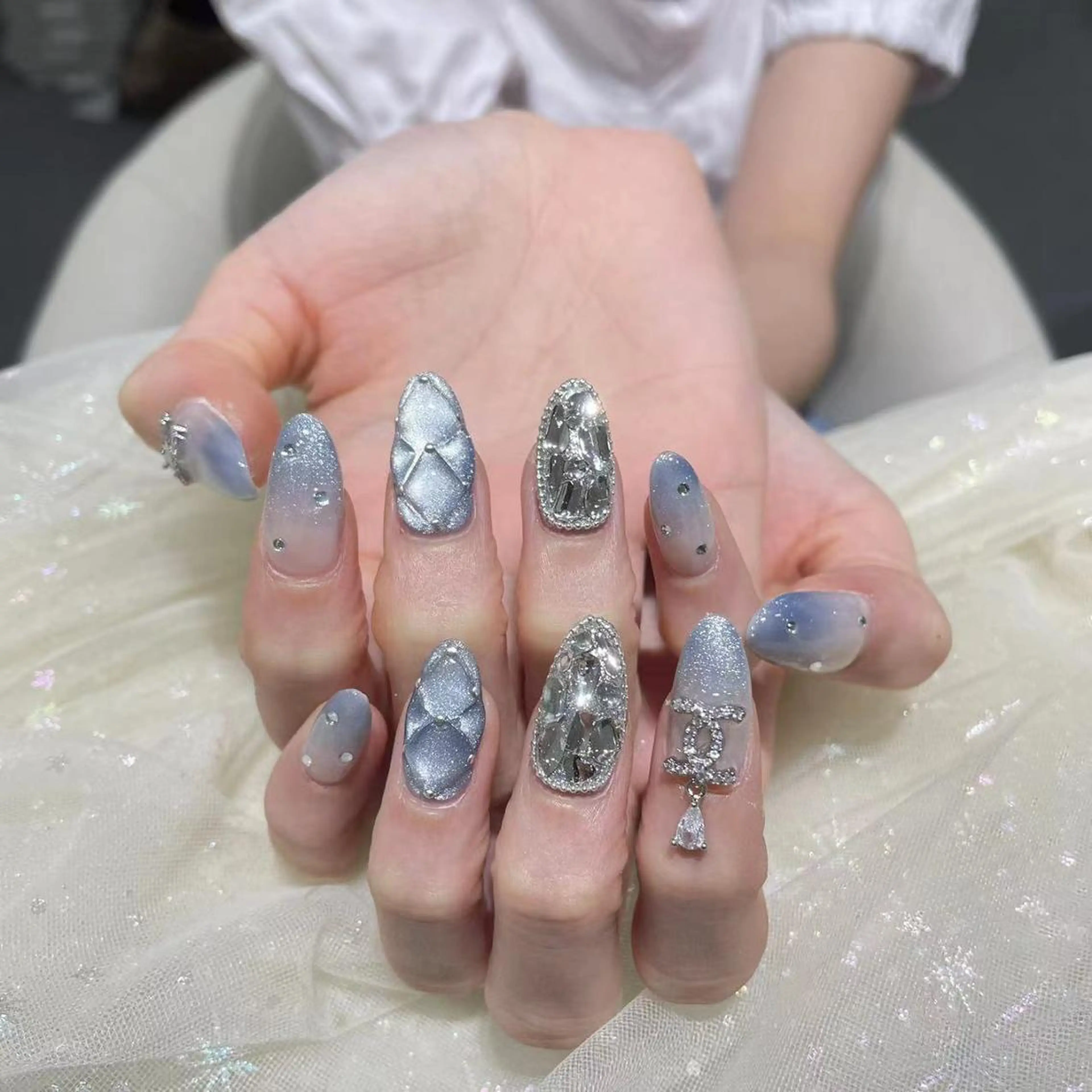 ネイル Queens みなみのネイルデザイン