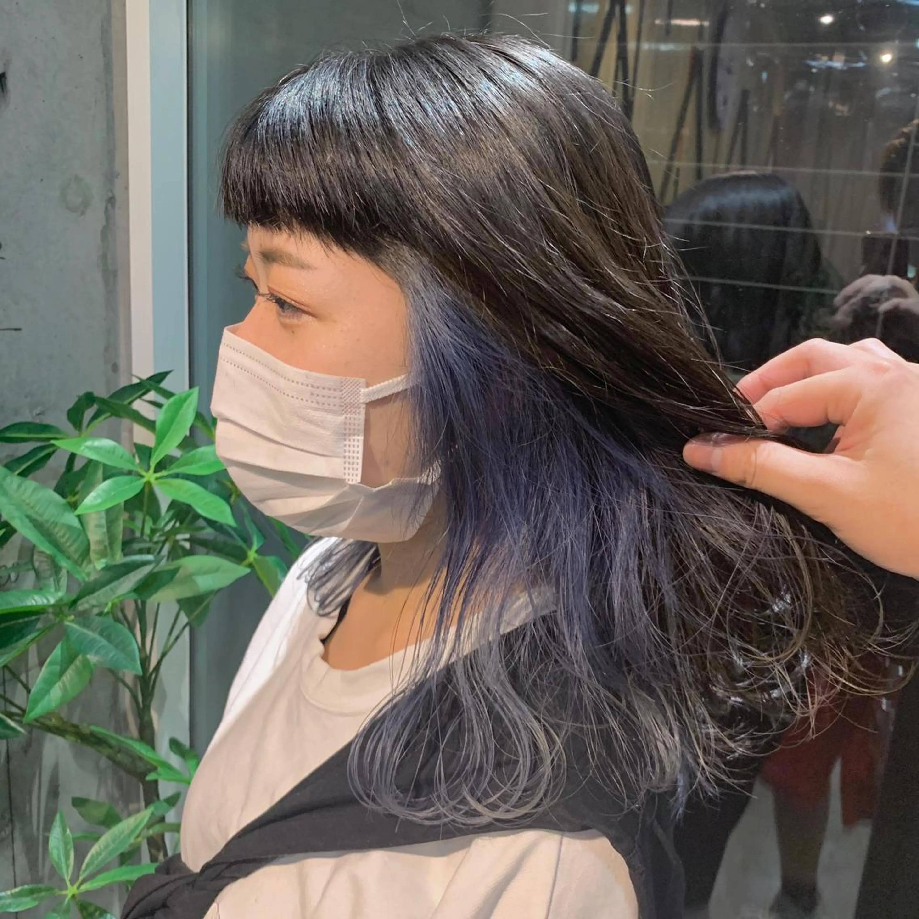 セミロング カラー セミロングパーマ ベージュカラー ブリーチ イヤリングカラー ハイライトカラー SALOWIN表参道店所属・マンツーマン×半個室 まちだきょうすけのヘアスタイル